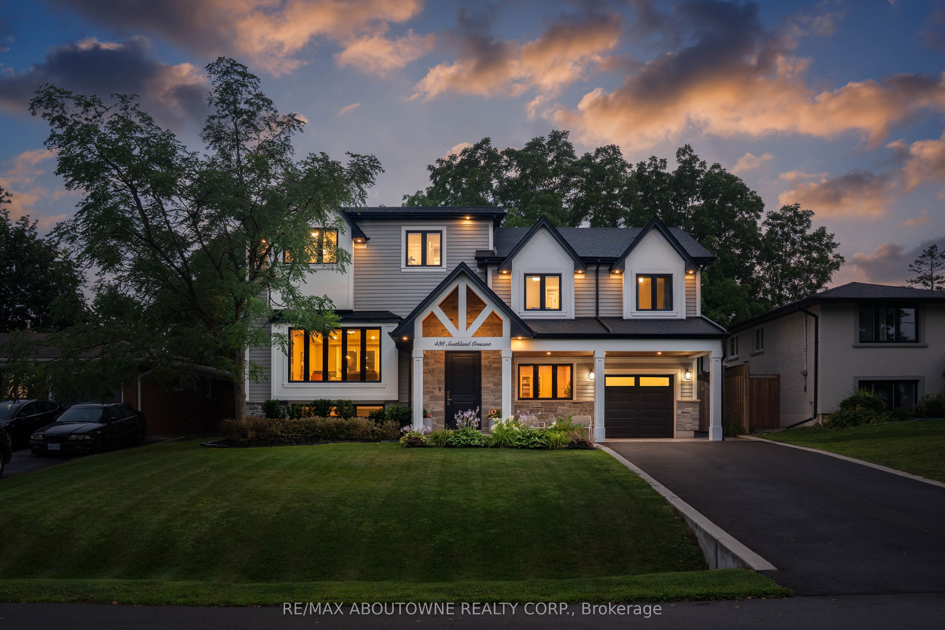 438 Southland Crescent, Oakville