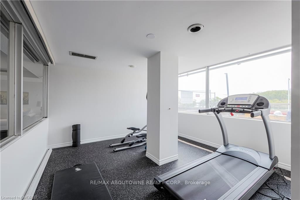 19 – 100 Bronte Road, Oakville ‣ W13701828 19 – 100 Bronte Road, Oakville ‣ W13701828