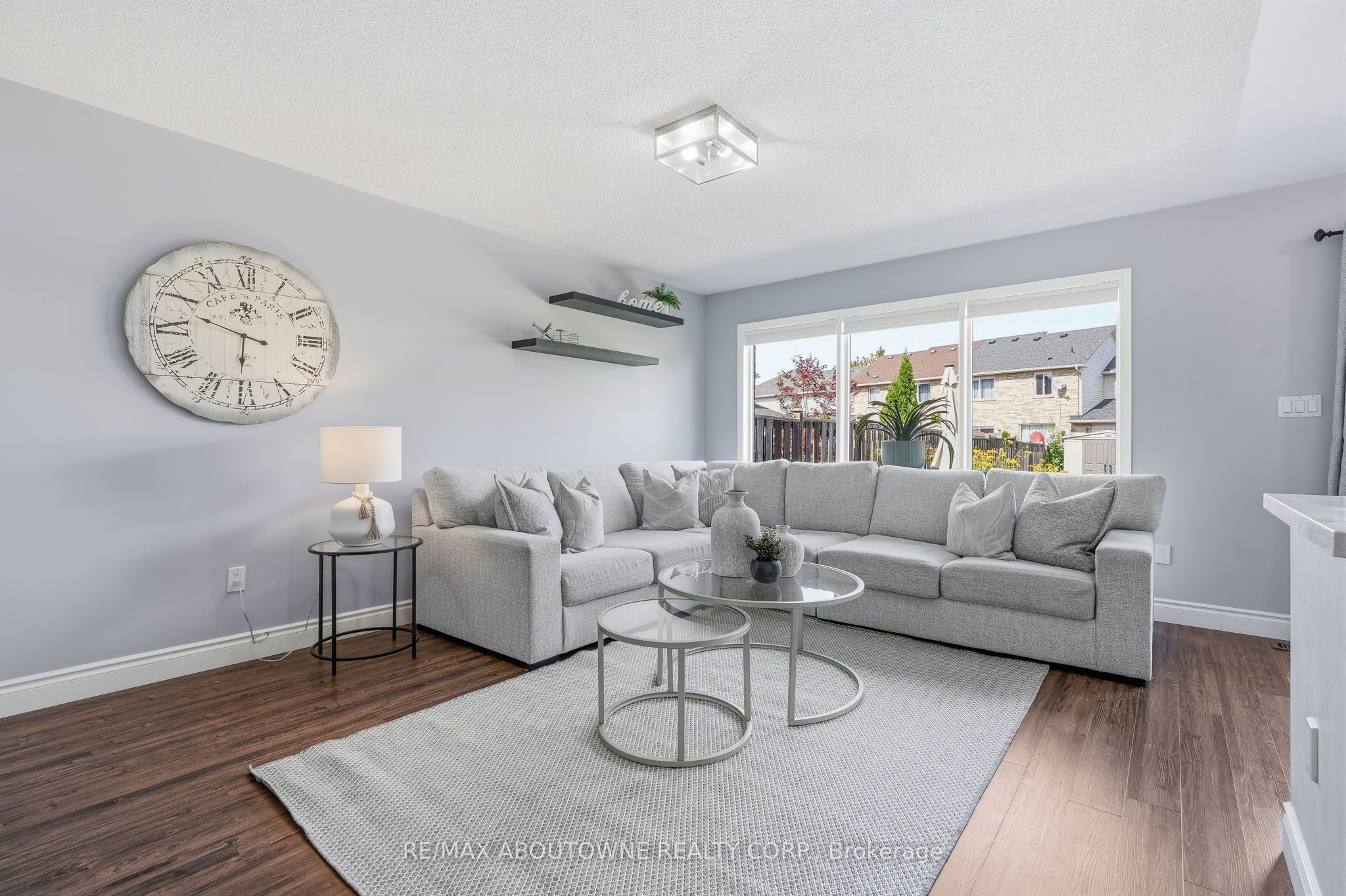 2469 Springforest Drive, Oakville ‣ W13716872 2469 Springforest Drive, Oakville ‣ W13716872