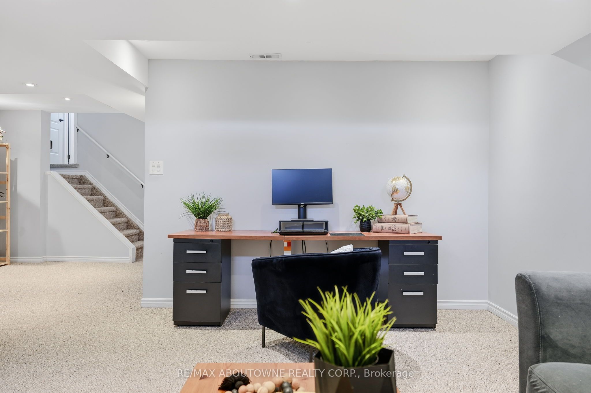 2469 Springforest Drive, Oakville ‣ W13716872 2469 Springforest Drive, Oakville ‣ W13716872