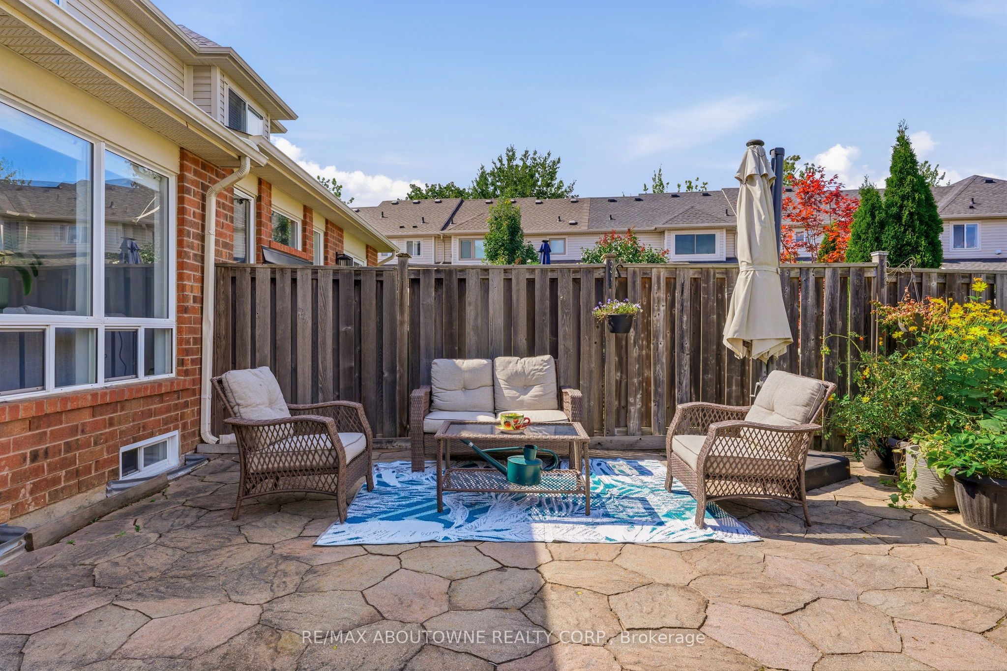 2469 Springforest Drive, Oakville ‣ W13716872 2469 Springforest Drive, Oakville ‣ W13716872