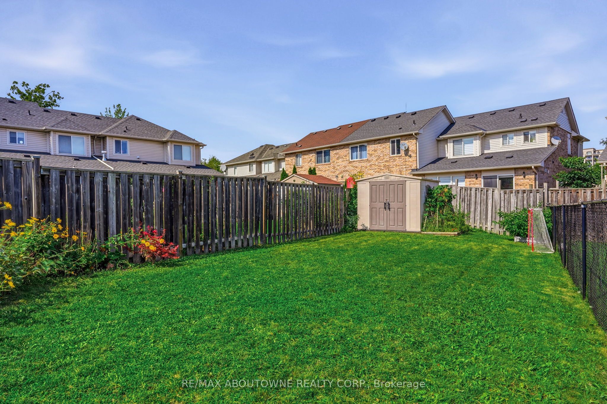 2469 Springforest Drive, Oakville ‣ W13716872 2469 Springforest Drive, Oakville ‣ W13716872