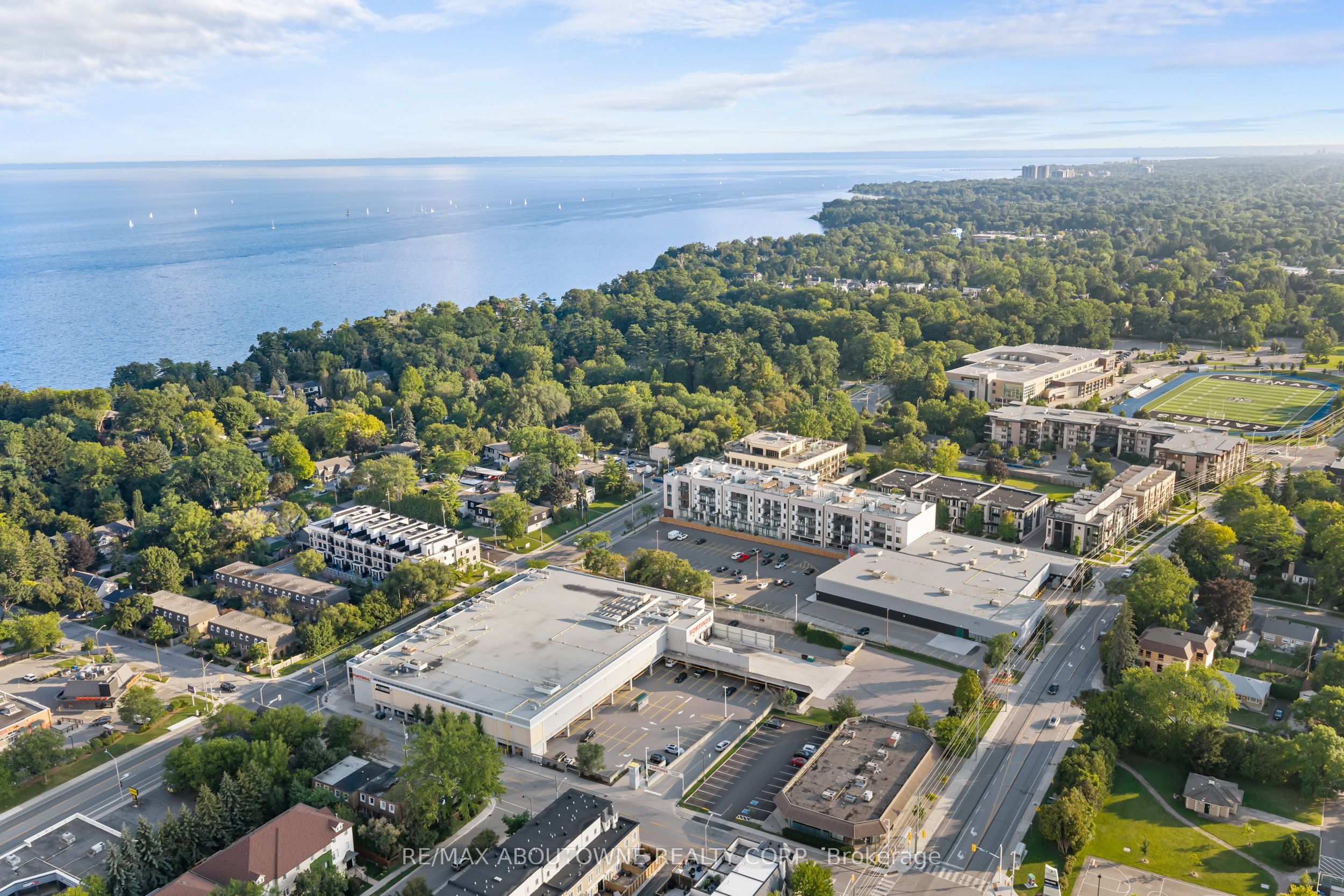 14 – 123 Maurice Drive, Oakville ‣ W13722270 14 – 123 Maurice Drive, Oakville ‣ W13722270