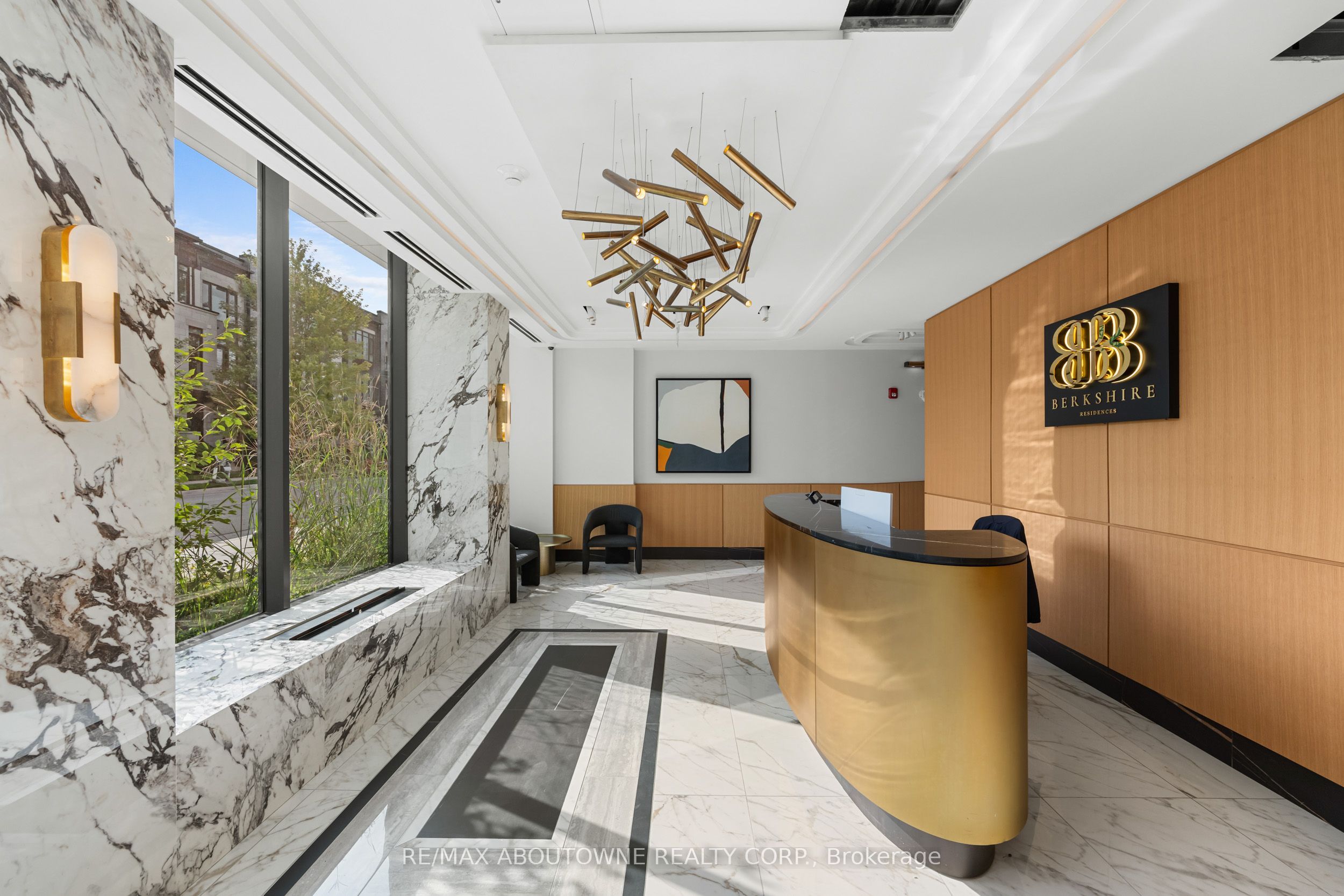14 – 123 Maurice Drive, Oakville ‣ W13722270 14 – 123 Maurice Drive, Oakville ‣ W13722270
