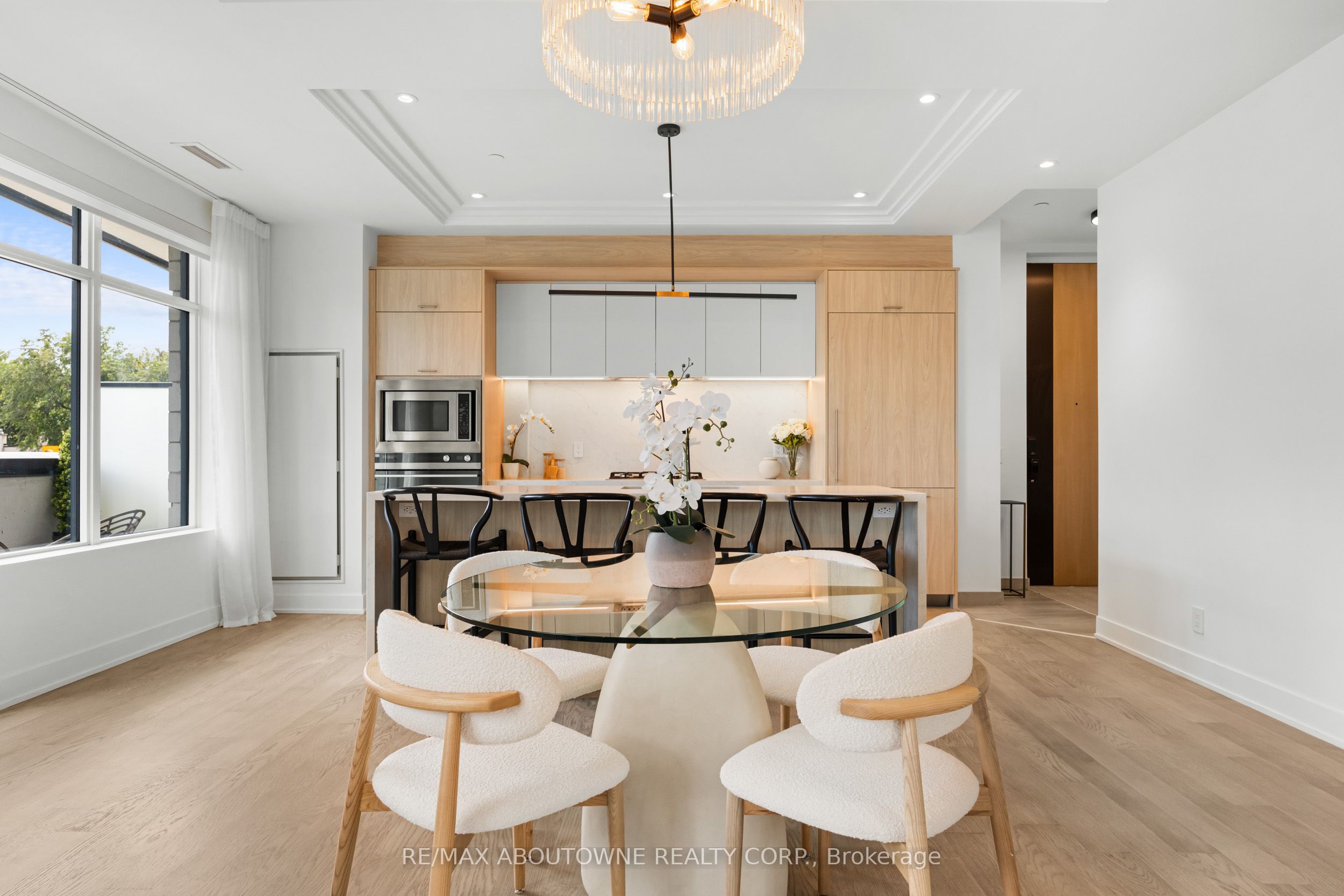 14 – 123 Maurice Drive, Oakville ‣ W13722270 14 – 123 Maurice Drive, Oakville ‣ W13722270
