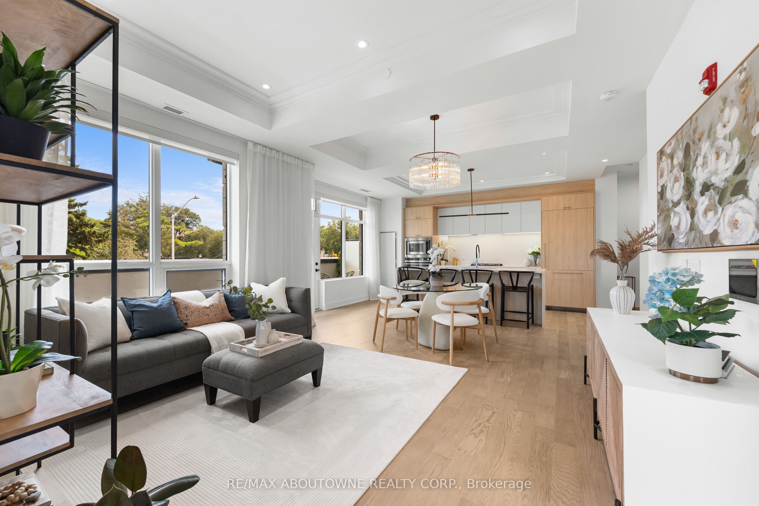 14 – 123 Maurice Drive, Oakville ‣ W13722270 14 – 123 Maurice Drive, Oakville ‣ W13722270