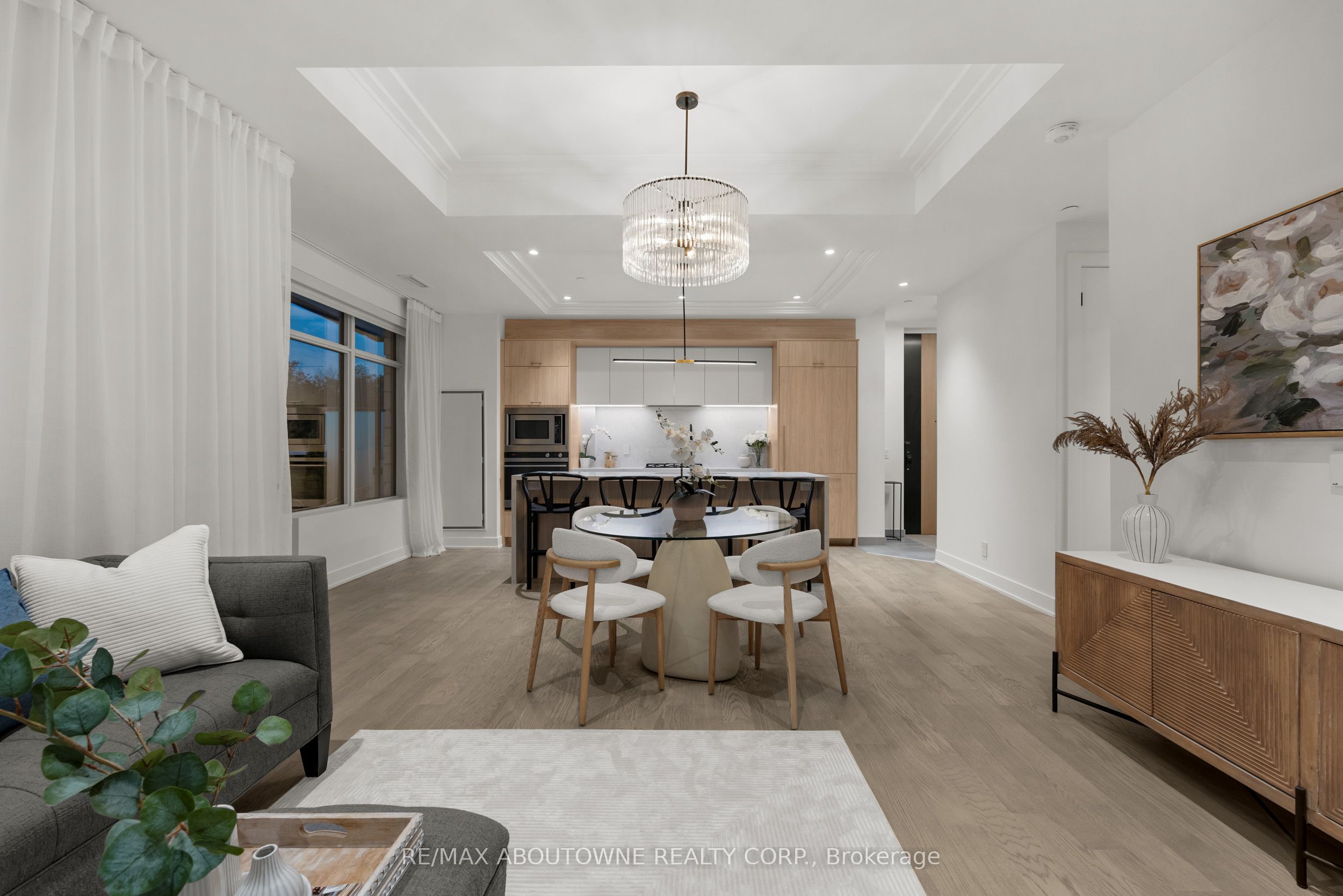 14 – 123 Maurice Drive, Oakville ‣ W13722270 14 – 123 Maurice Drive, Oakville ‣ W13722270