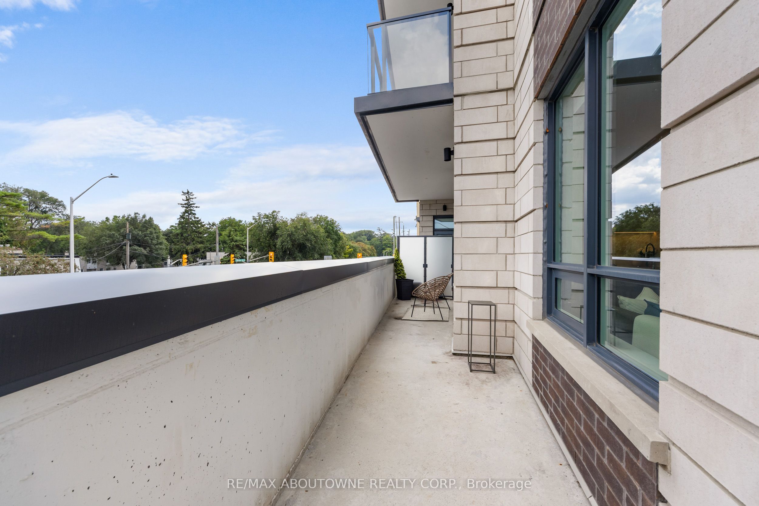 14 – 123 Maurice Drive, Oakville ‣ W13722270 14 – 123 Maurice Drive, Oakville ‣ W13722270