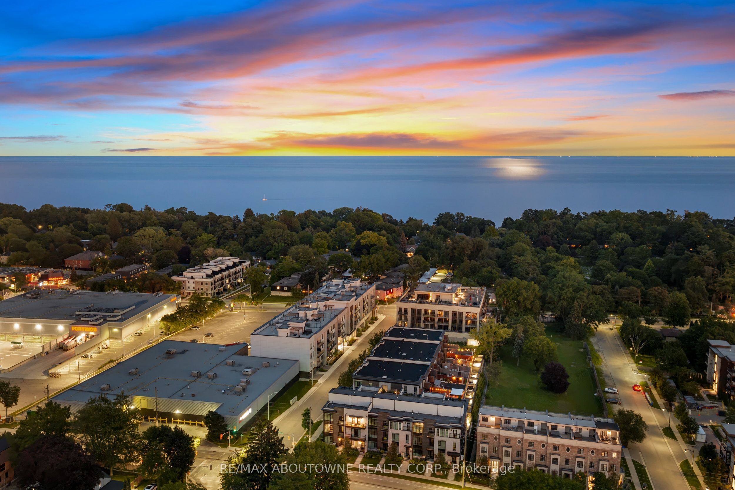 14 – 123 Maurice Drive, Oakville ‣ W13722270 14 – 123 Maurice Drive, Oakville ‣ W13722270
