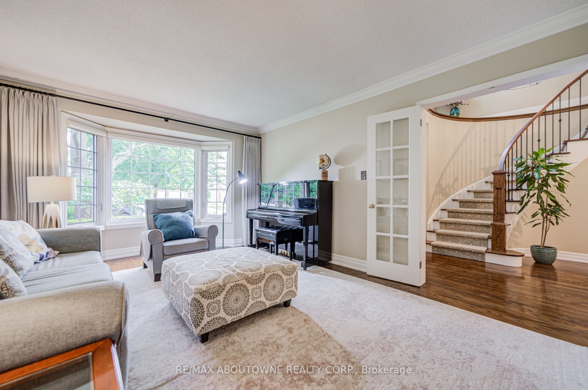 1511 Stoneybrook Trail, Oakville ‣ W13722998 1511 Stoneybrook Trail, Oakville ‣ W13722998