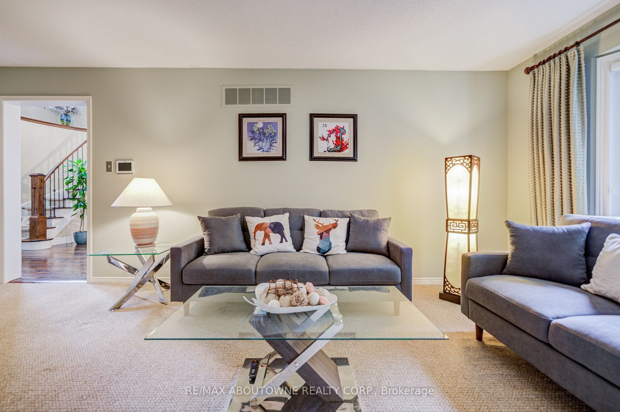 1511 Stoneybrook Trail, Oakville ‣ W13722998 1511 Stoneybrook Trail, Oakville ‣ W13722998