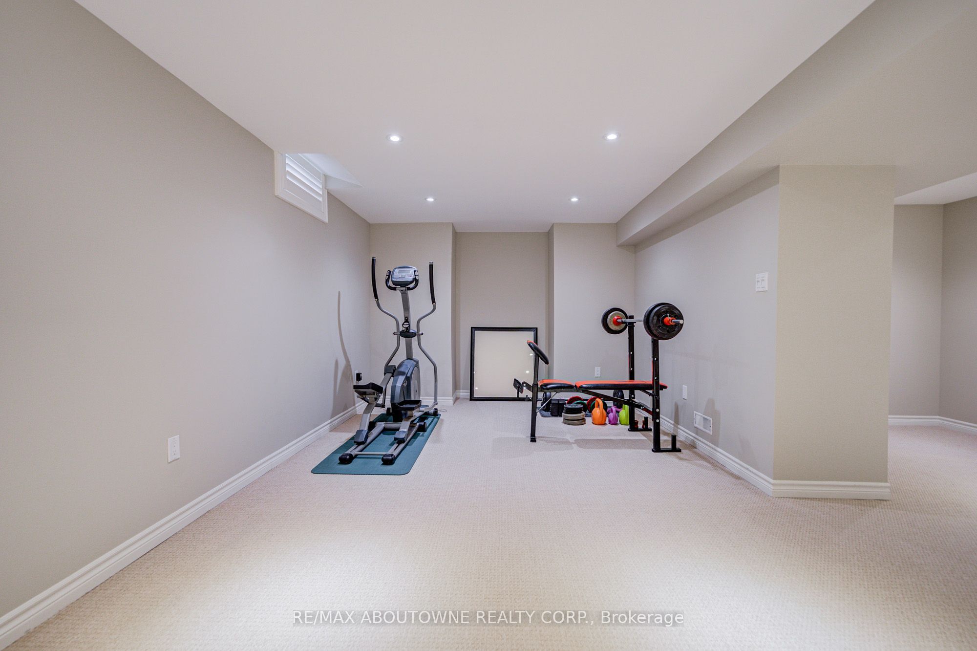 1511 Stoneybrook Trail, Oakville ‣ W13722998 1511 Stoneybrook Trail, Oakville ‣ W13722998