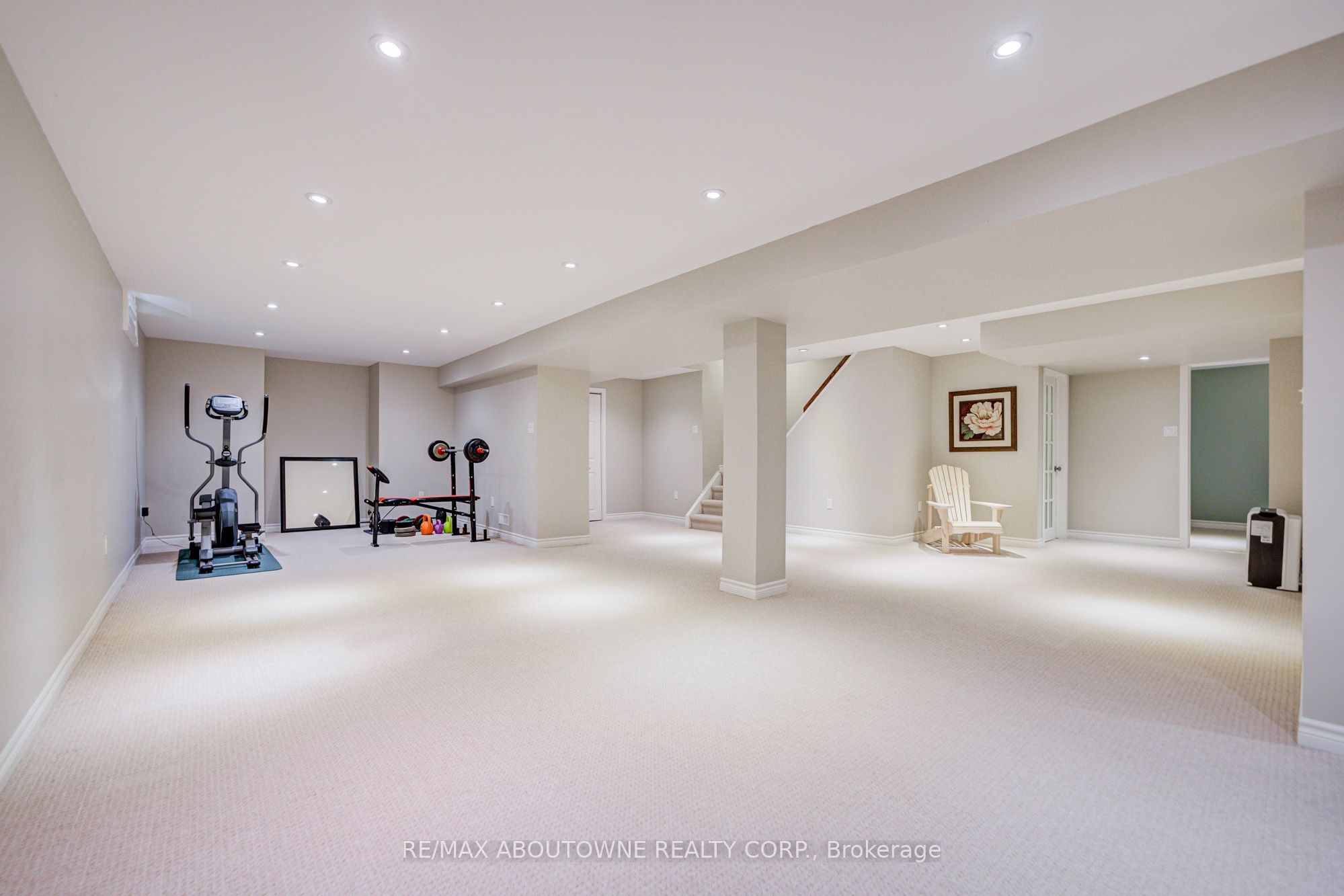 1511 Stoneybrook Trail, Oakville ‣ W13722998 1511 Stoneybrook Trail, Oakville ‣ W13722998