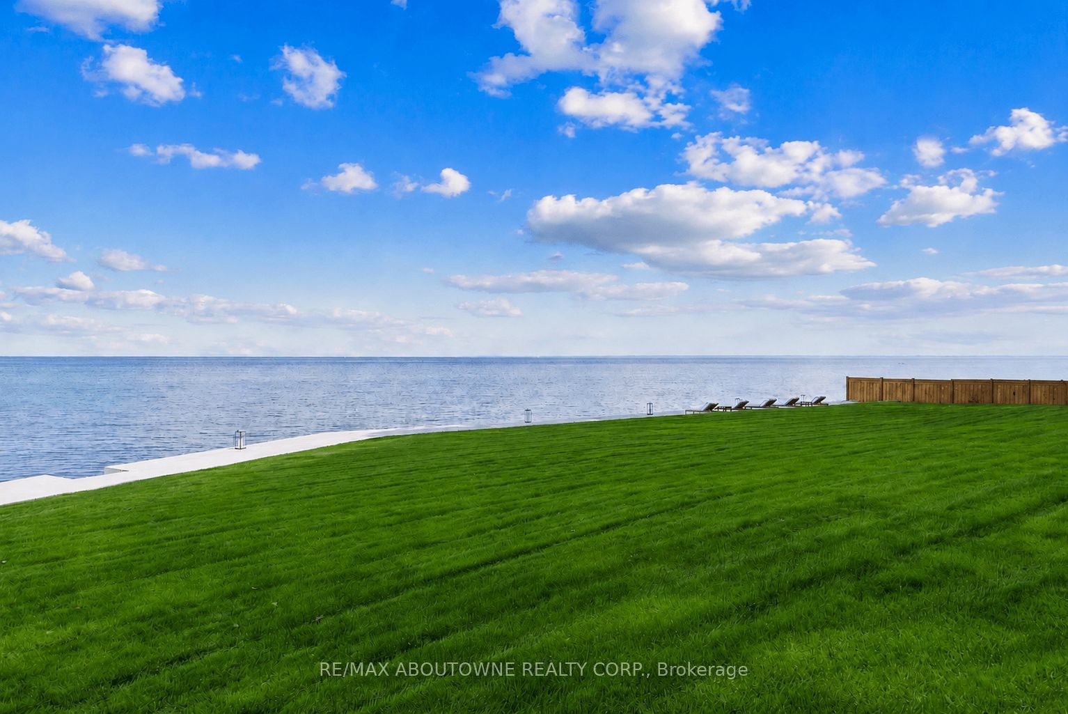 3 Ennisclare Drive, Oakville ‣ W13725602 3 Ennisclare Drive, Oakville ‣ W13725602