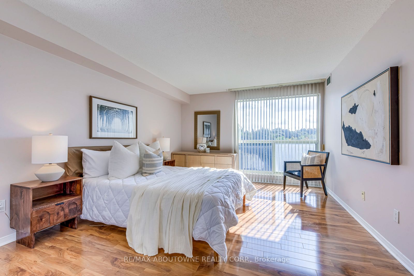 13 – 1700 The Collegeway, Mississauga ‣ W13725676 13 – 1700 The Collegeway, Mississauga ‣ W13725676