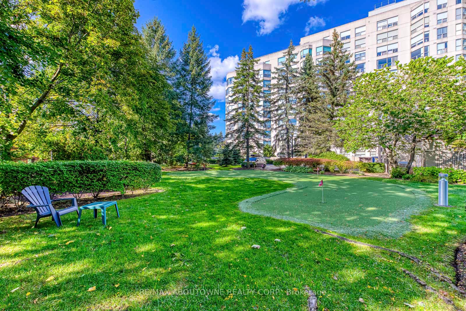 13 – 1700 The Collegeway, Mississauga ‣ W13725676 13 – 1700 The Collegeway, Mississauga ‣ W13725676