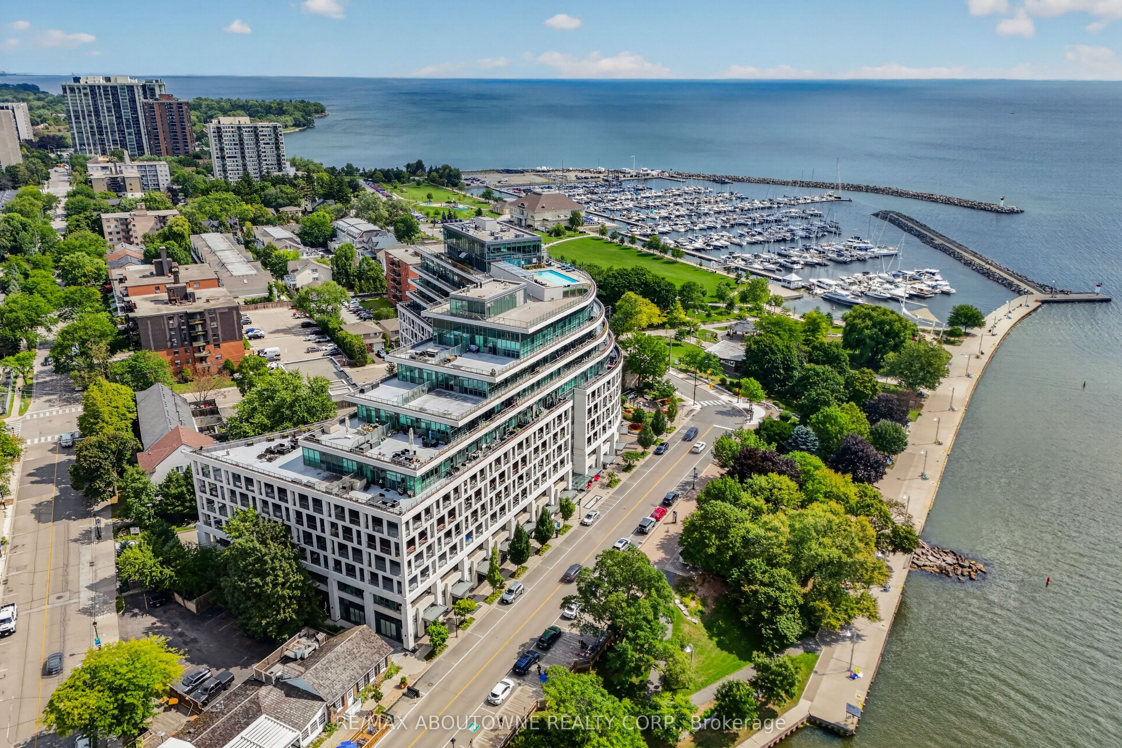 8 – 11 Bronte Road, Oakville