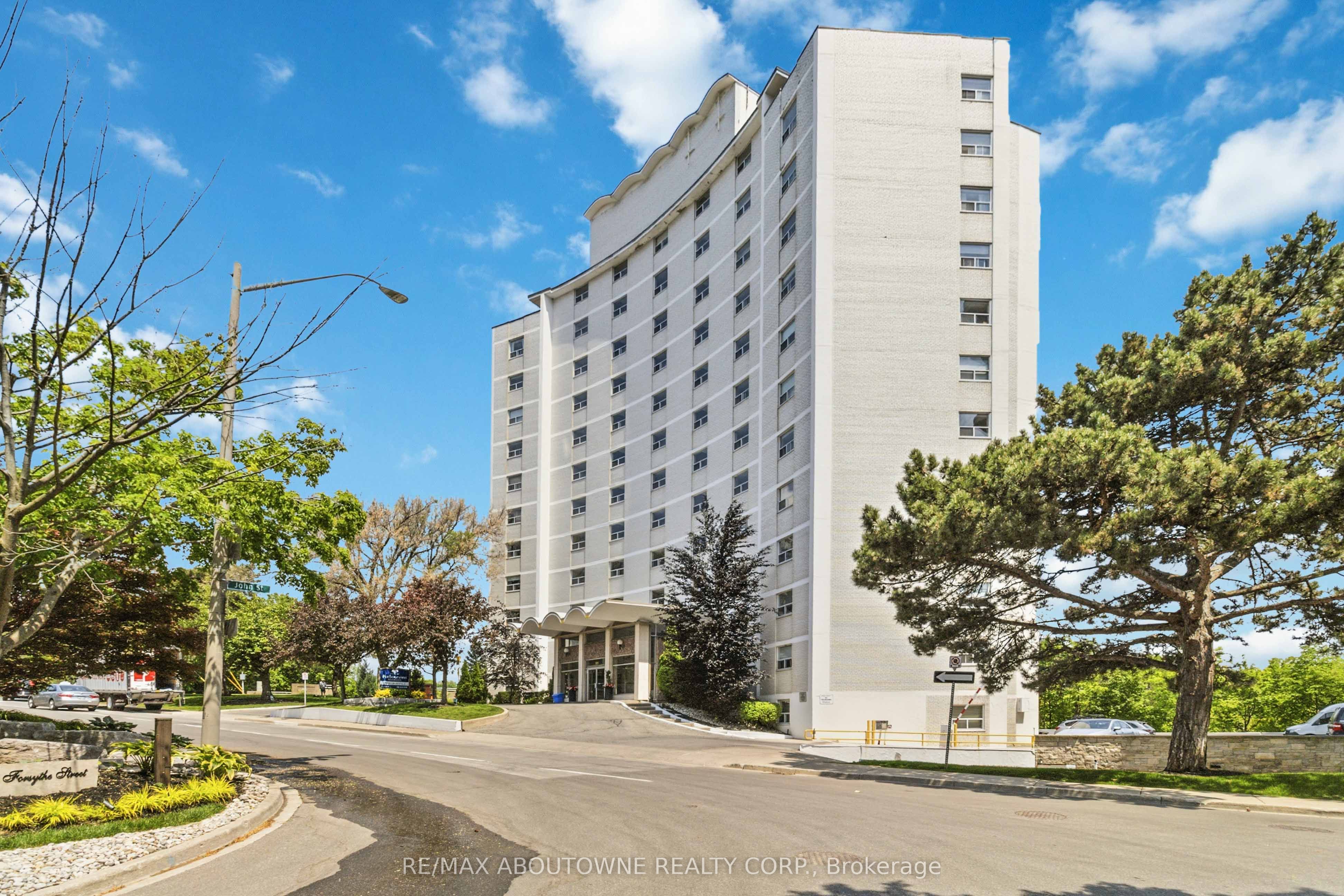 1201 – 125 Forsythe Street, Oakville