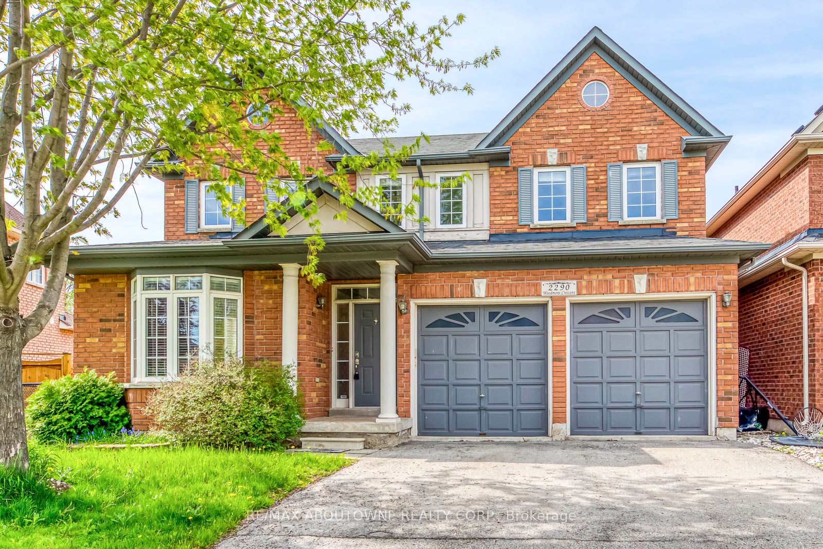 2290 Woodmont Crescent, Oakville