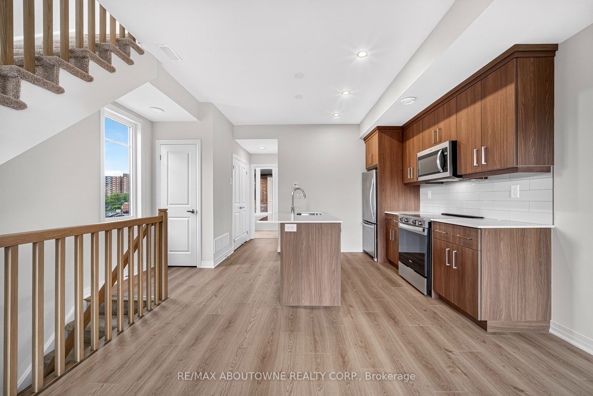 24 – 725 Front Royal Street, Mississauga ‣ W13745626 24 – 725 Front Royal Street, Mississauga ‣ W13745626