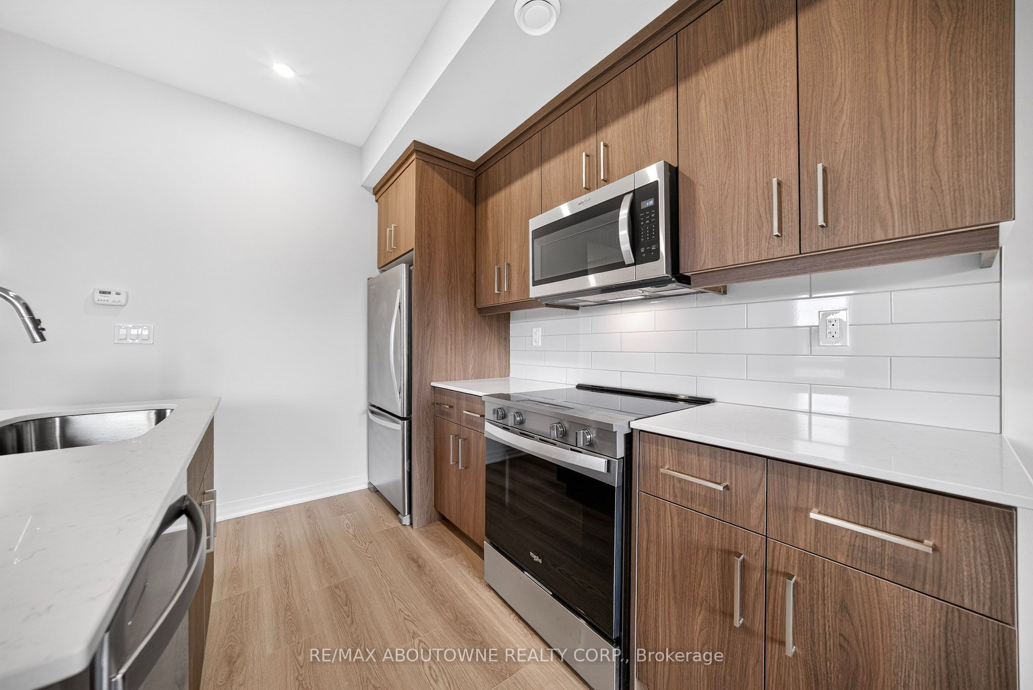 24 – 725 Front Royal Street, Mississauga ‣ W13745626 24 – 725 Front Royal Street, Mississauga ‣ W13745626