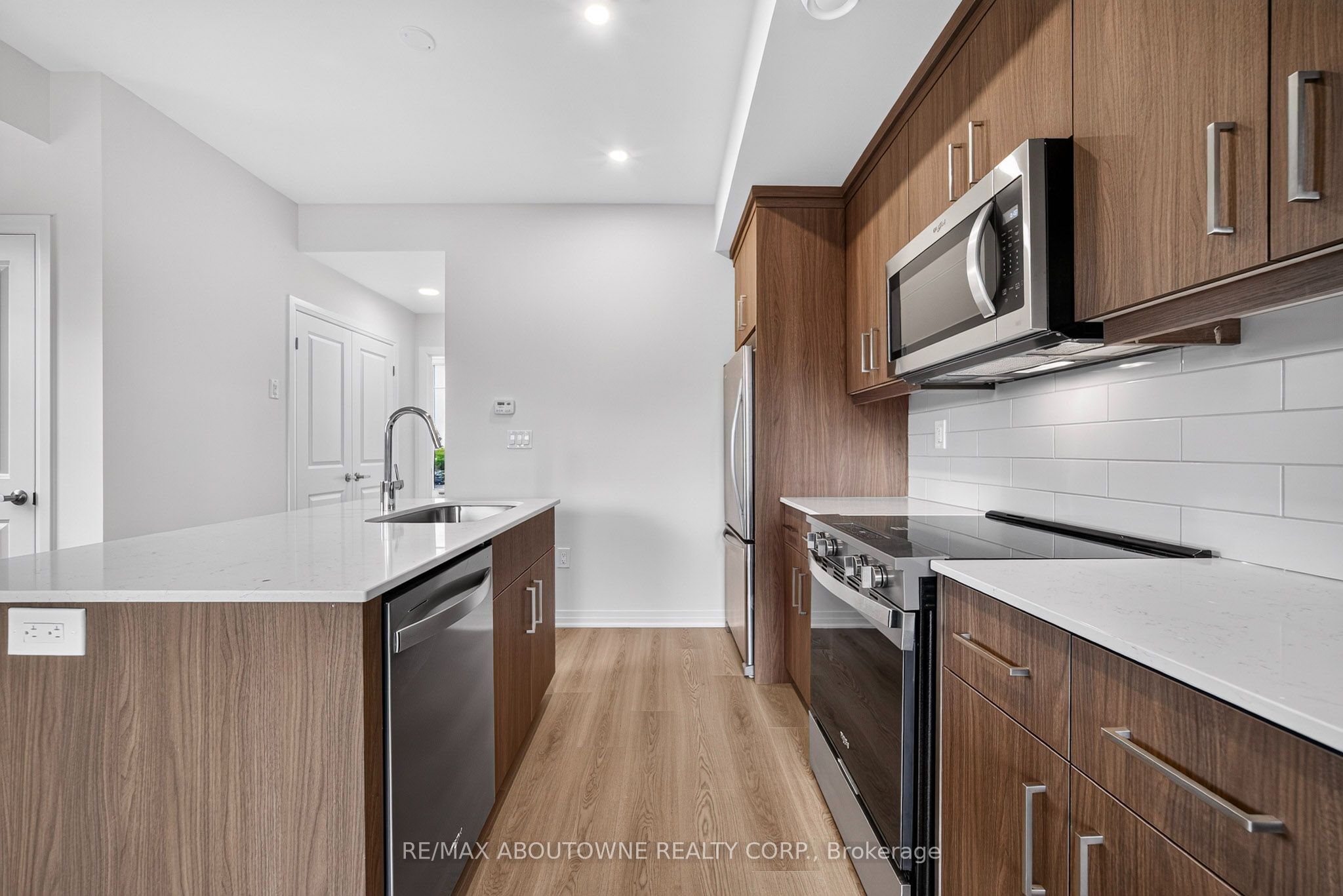 24 – 725 Front Royal Street, Mississauga ‣ W13745626 24 – 725 Front Royal Street, Mississauga ‣ W13745626