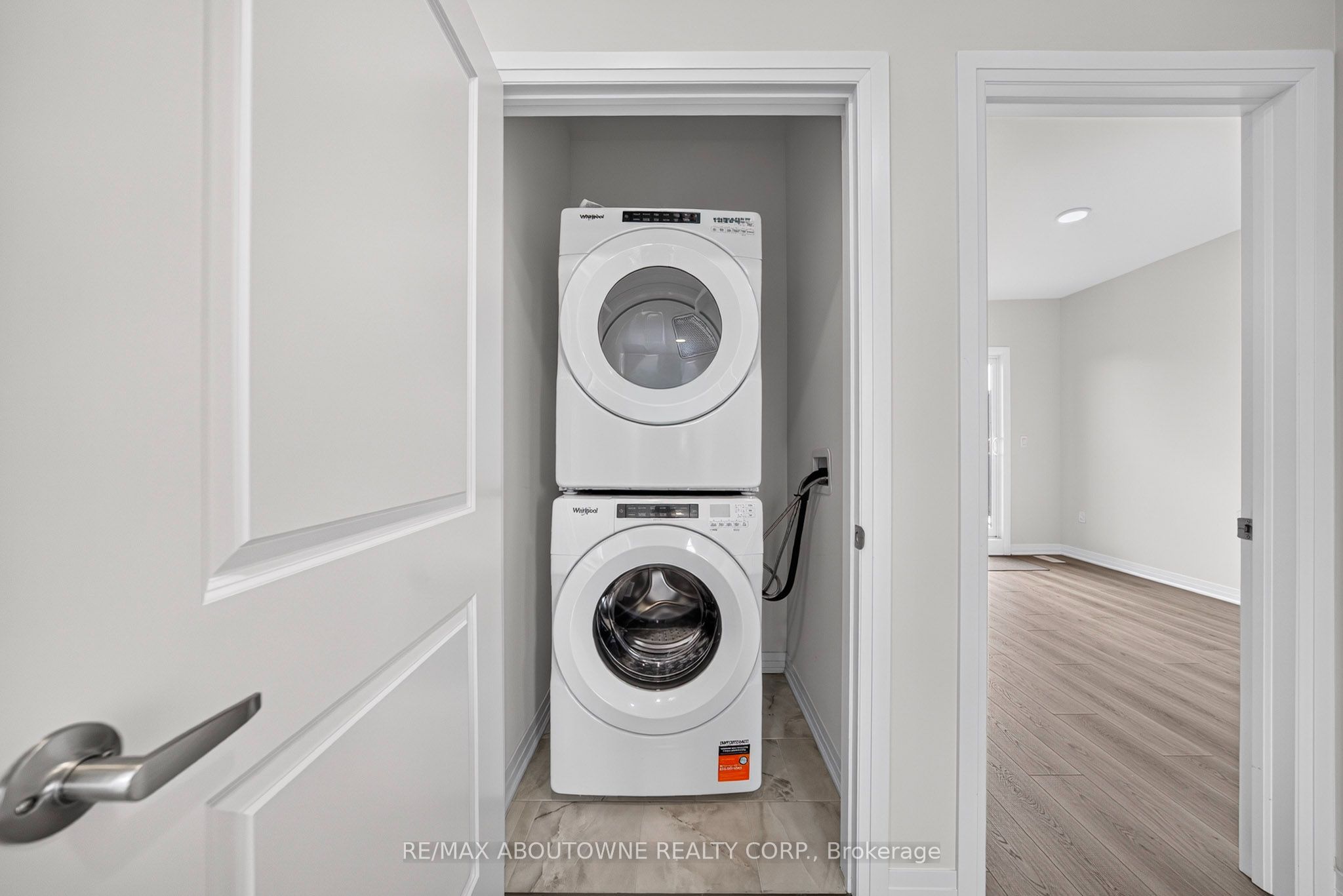 24 – 725 Front Royal Street, Mississauga ‣ W13745626 24 – 725 Front Royal Street, Mississauga ‣ W13745626