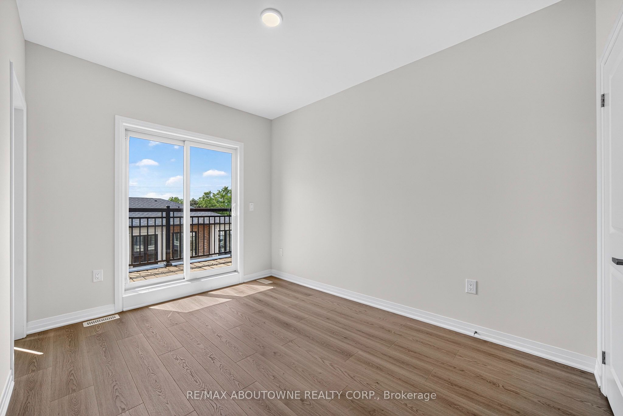 24 – 725 Front Royal Street, Mississauga ‣ W13745626 24 – 725 Front Royal Street, Mississauga ‣ W13745626