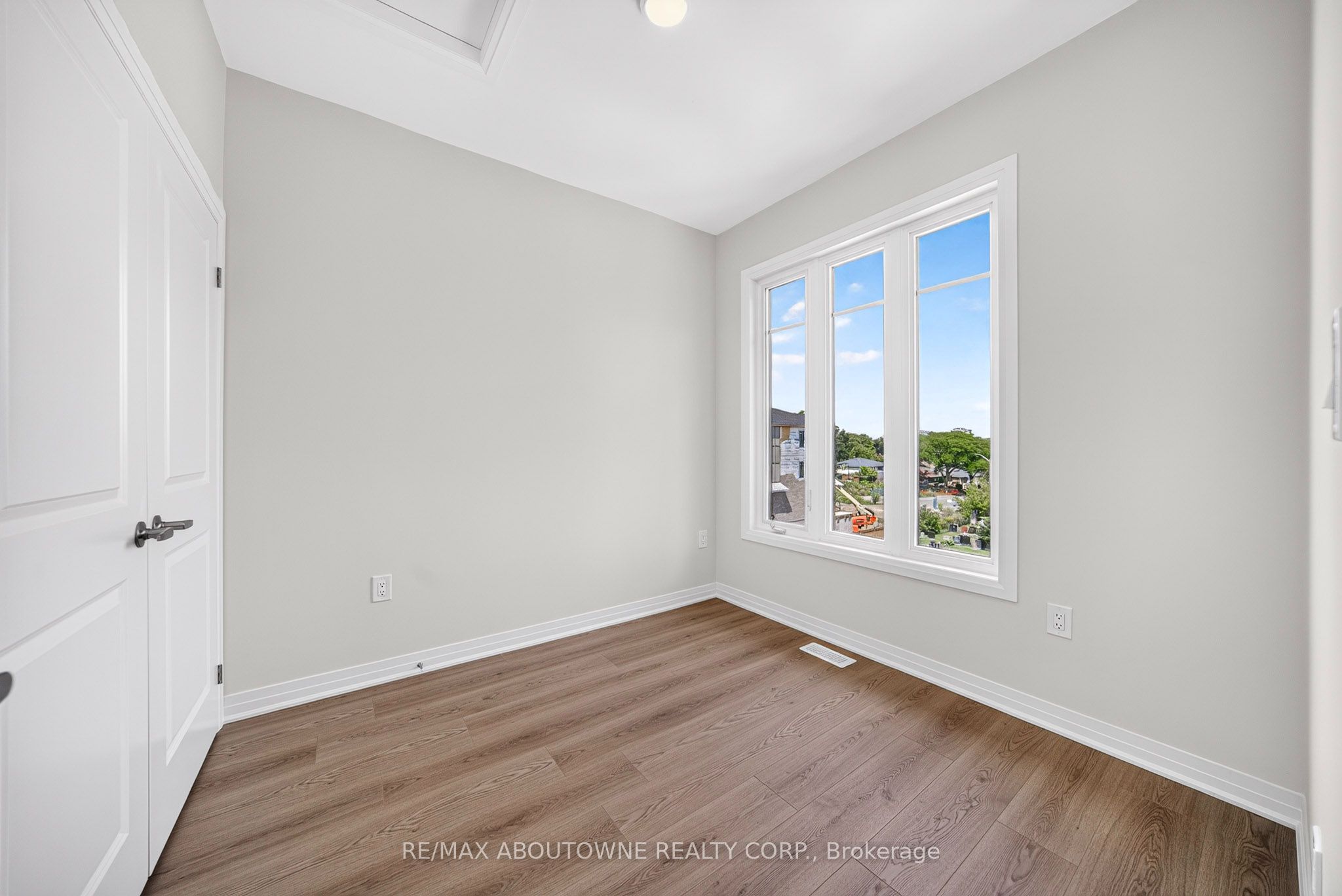 24 – 725 Front Royal Street, Mississauga ‣ W13745626 24 – 725 Front Royal Street, Mississauga ‣ W13745626