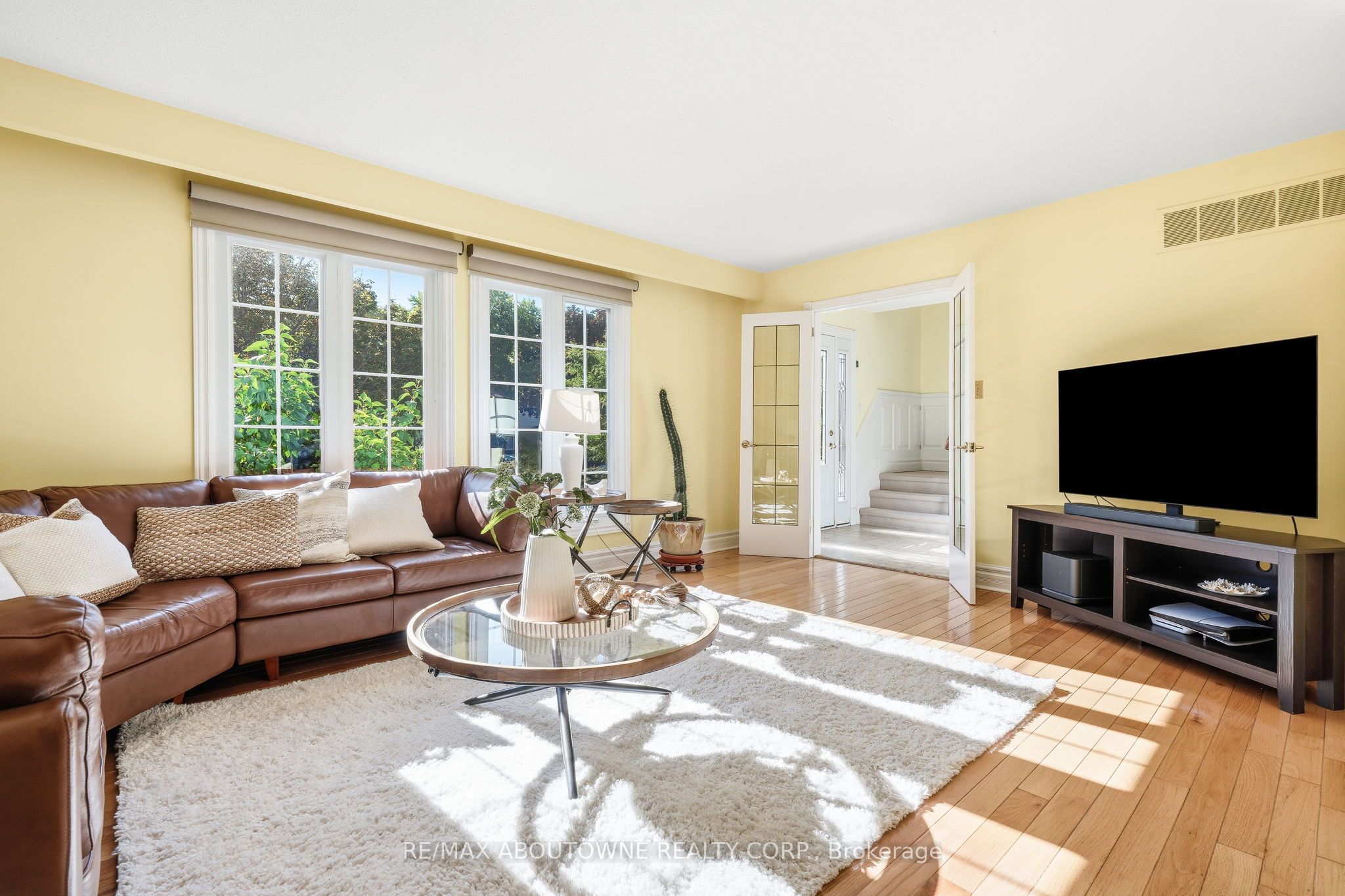 1177 Grand Boulevard, Oakville ‣ W13753610 1177 Grand Boulevard, Oakville ‣ W13753610