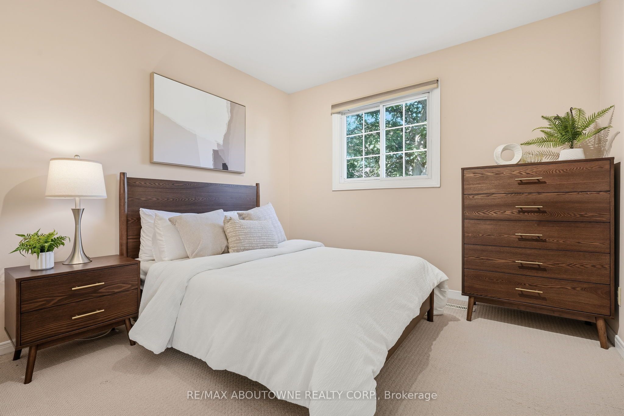 1177 Grand Boulevard, Oakville ‣ W13753610 1177 Grand Boulevard, Oakville ‣ W13753610