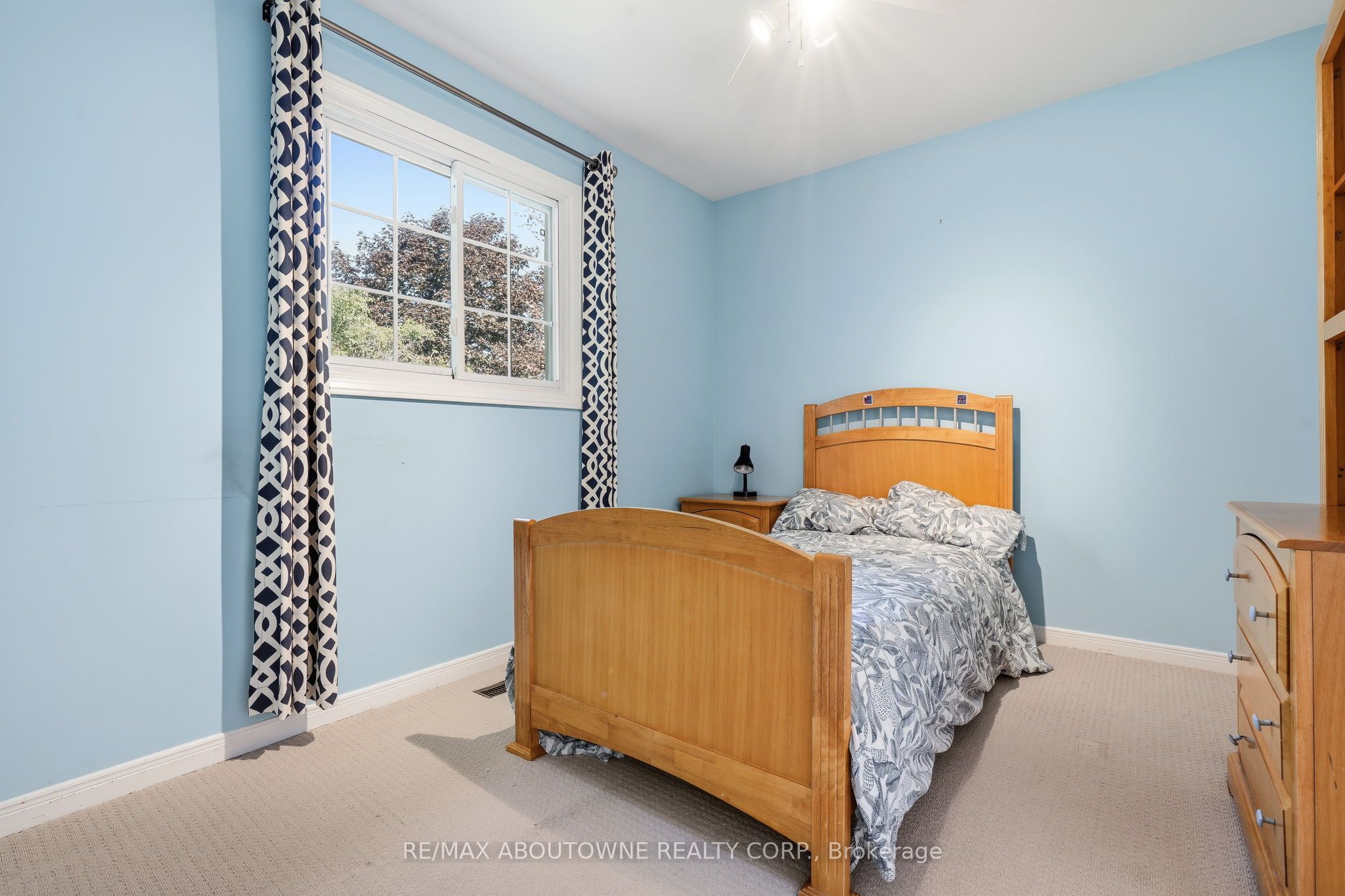 1177 Grand Boulevard, Oakville ‣ W13753610 1177 Grand Boulevard, Oakville ‣ W13753610