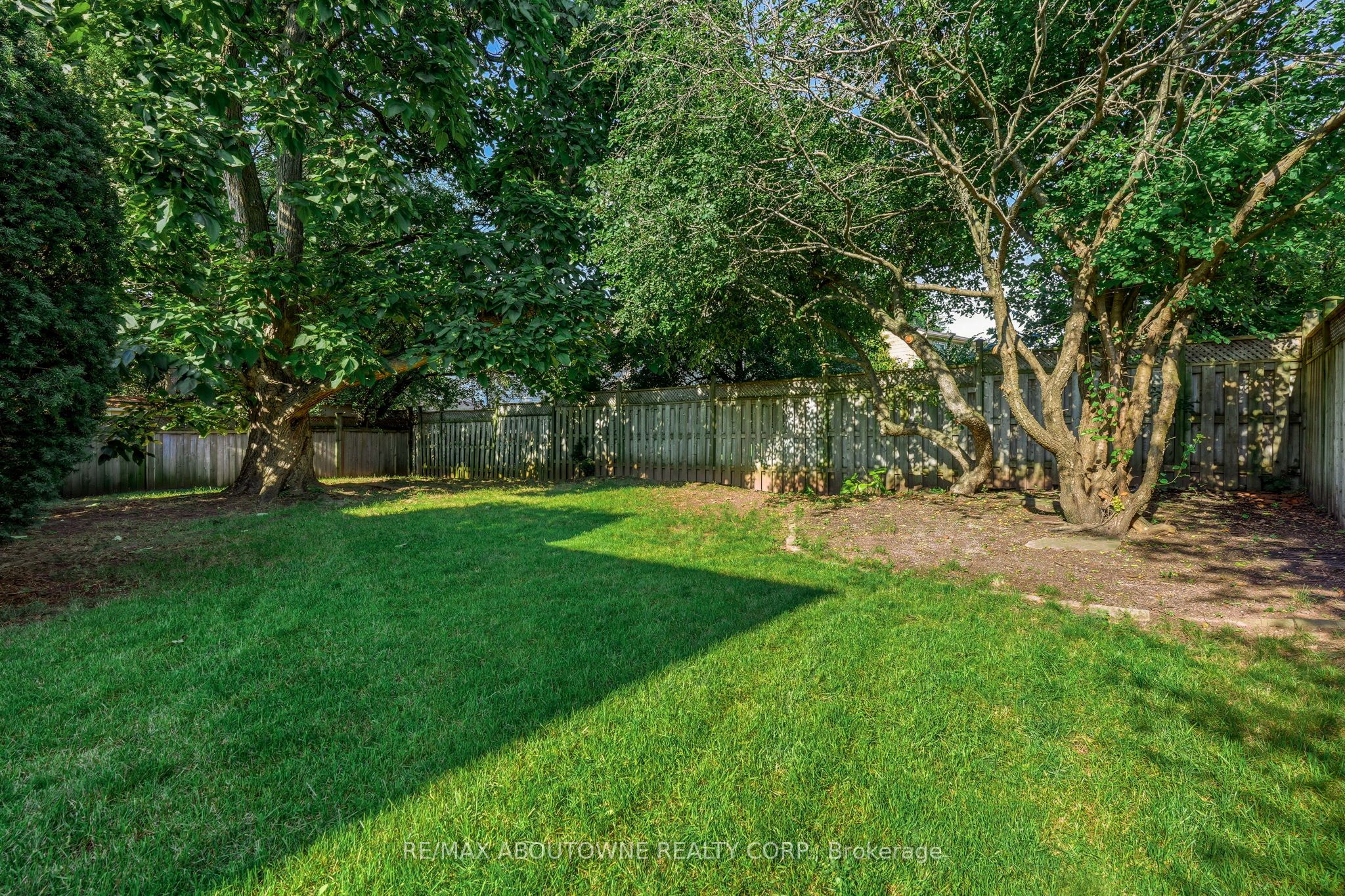 1177 Grand Boulevard, Oakville ‣ W13753610 1177 Grand Boulevard, Oakville ‣ W13753610
