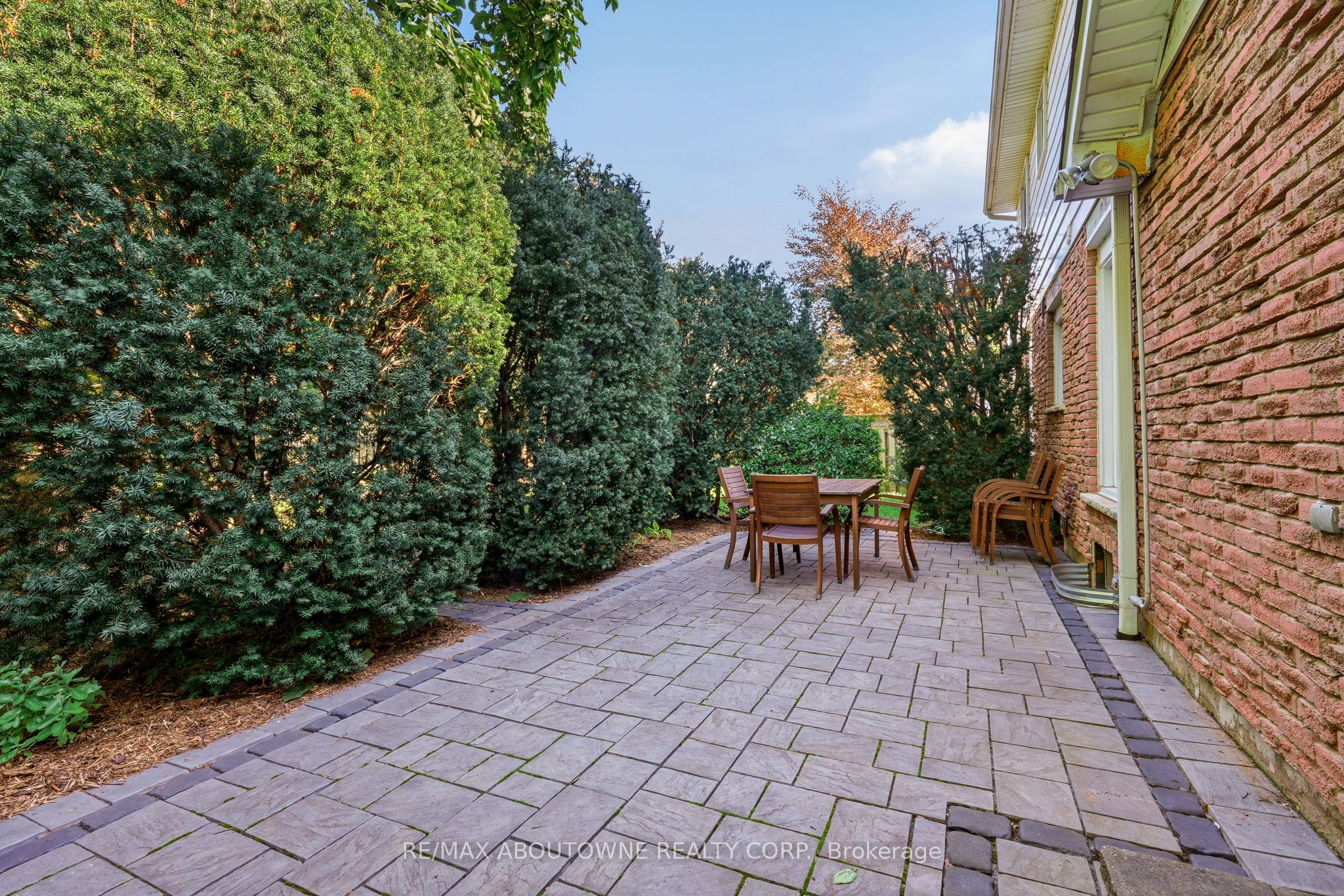 1177 Grand Boulevard, Oakville ‣ W13753610 1177 Grand Boulevard, Oakville ‣ W13753610