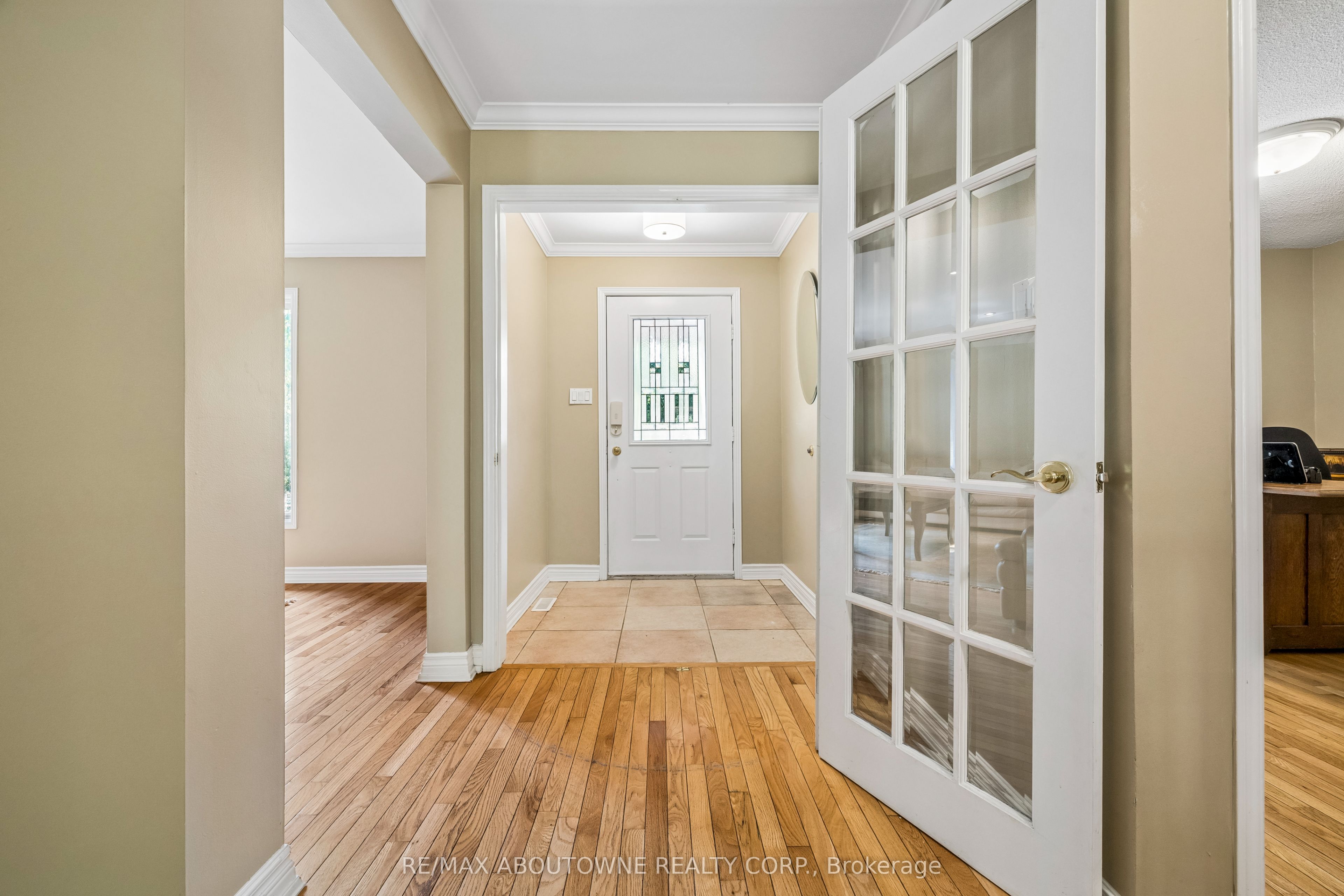 2285 Dunedin Road, Oakville ‣ W13755840 2285 Dunedin Road, Oakville ‣ W13755840