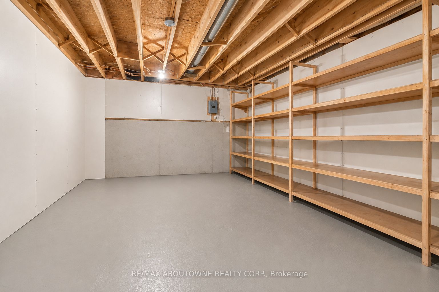 2285 Dunedin Road, Oakville ‣ W13755840 2285 Dunedin Road, Oakville ‣ W13755840