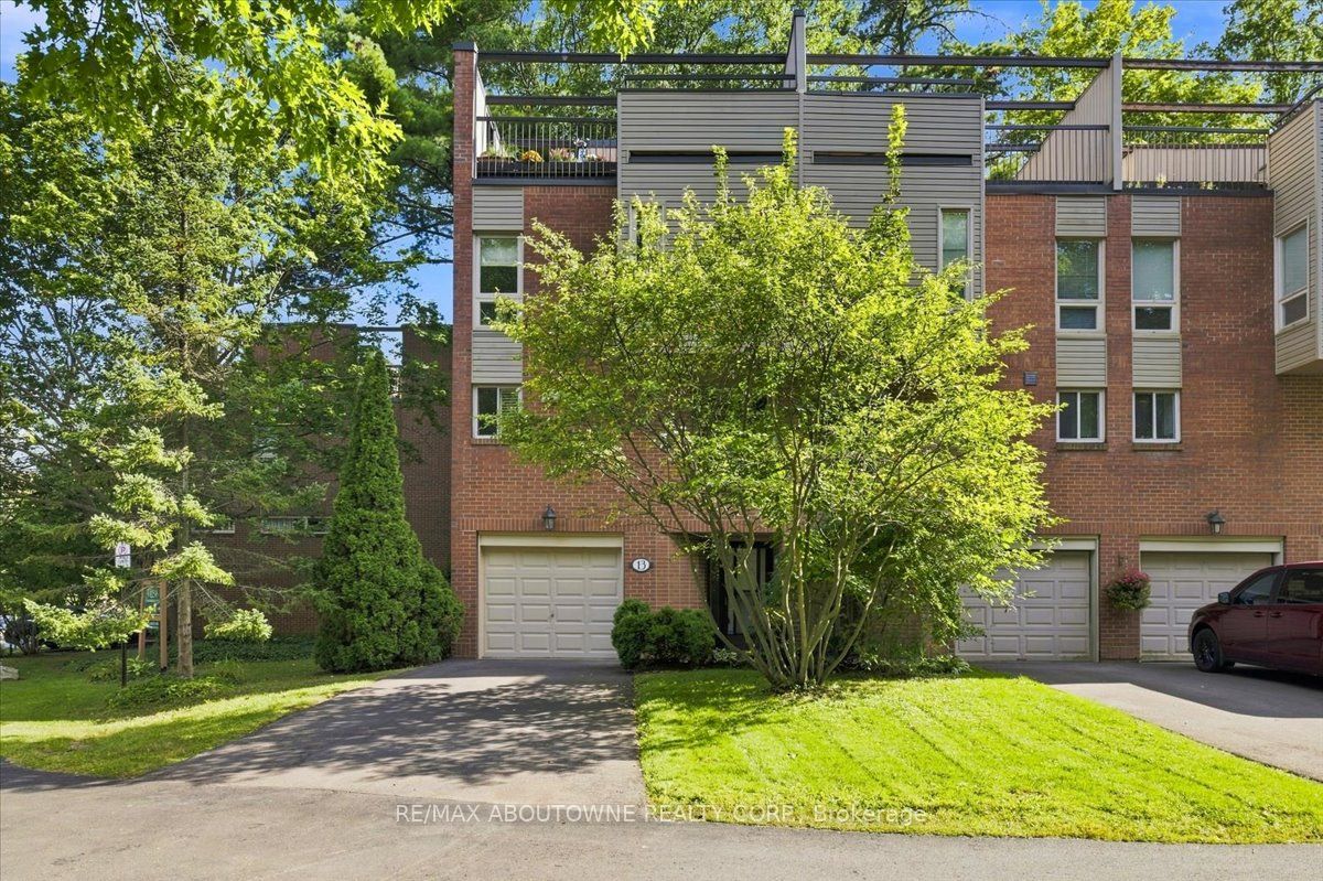 13 – 1250 Marlborough Court, Oakville