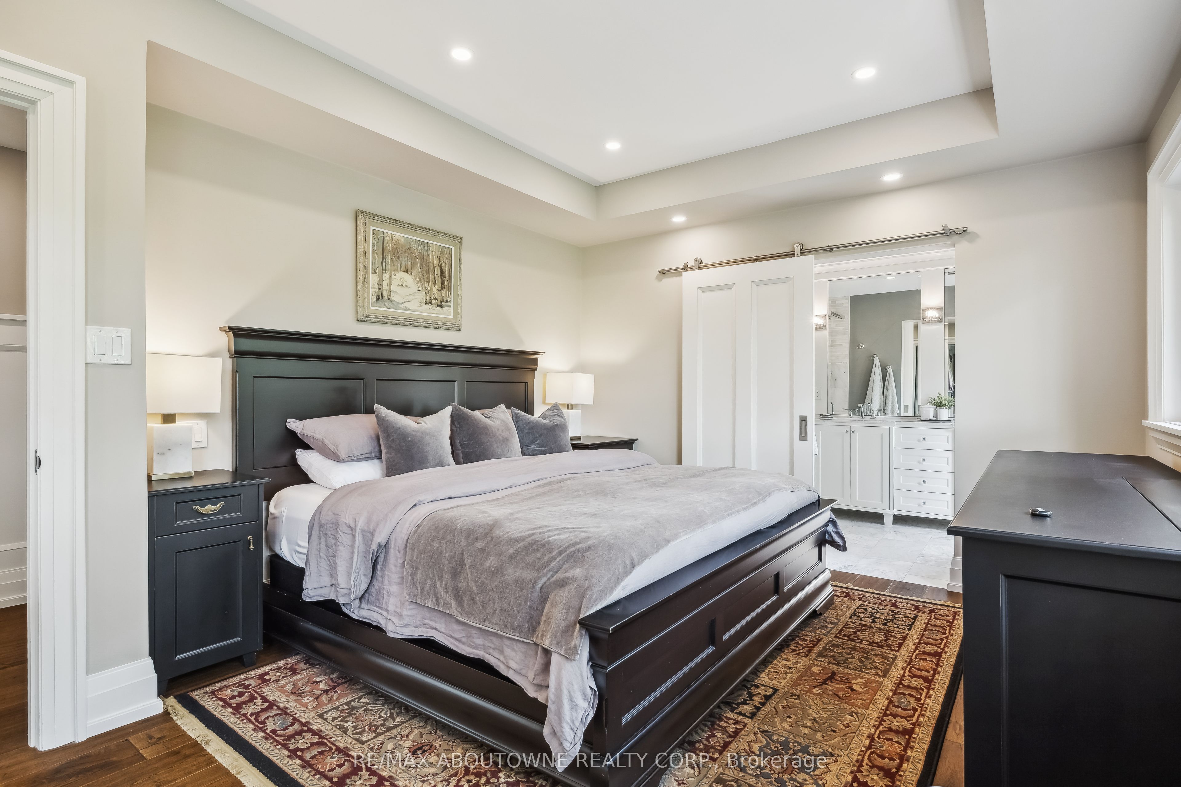 382 Trafalgar Road, Oakville ‣ W13763614 382 Trafalgar Road, Oakville ‣ W13763614