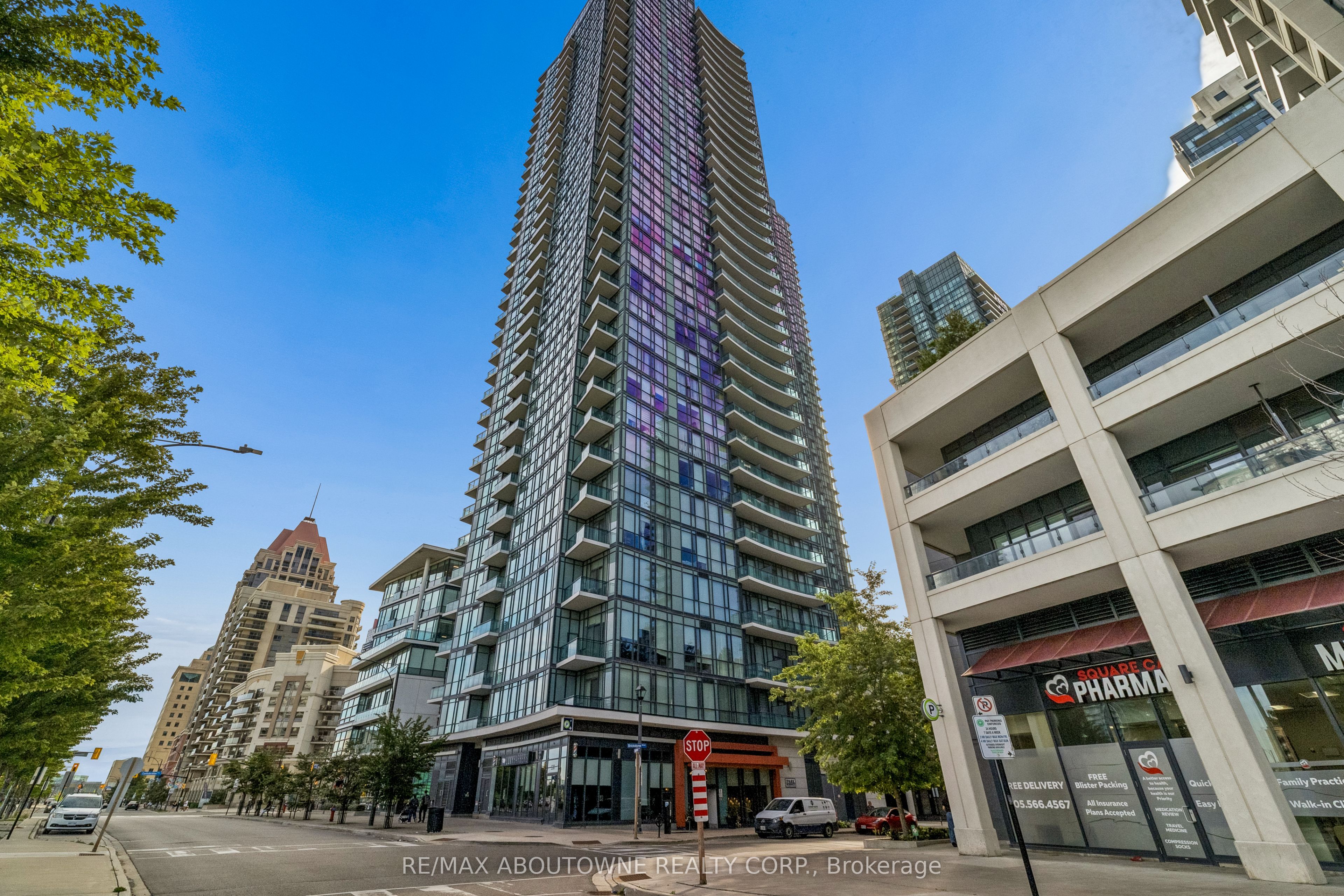 3 – 4099 Brickstone Mews, Mississauga