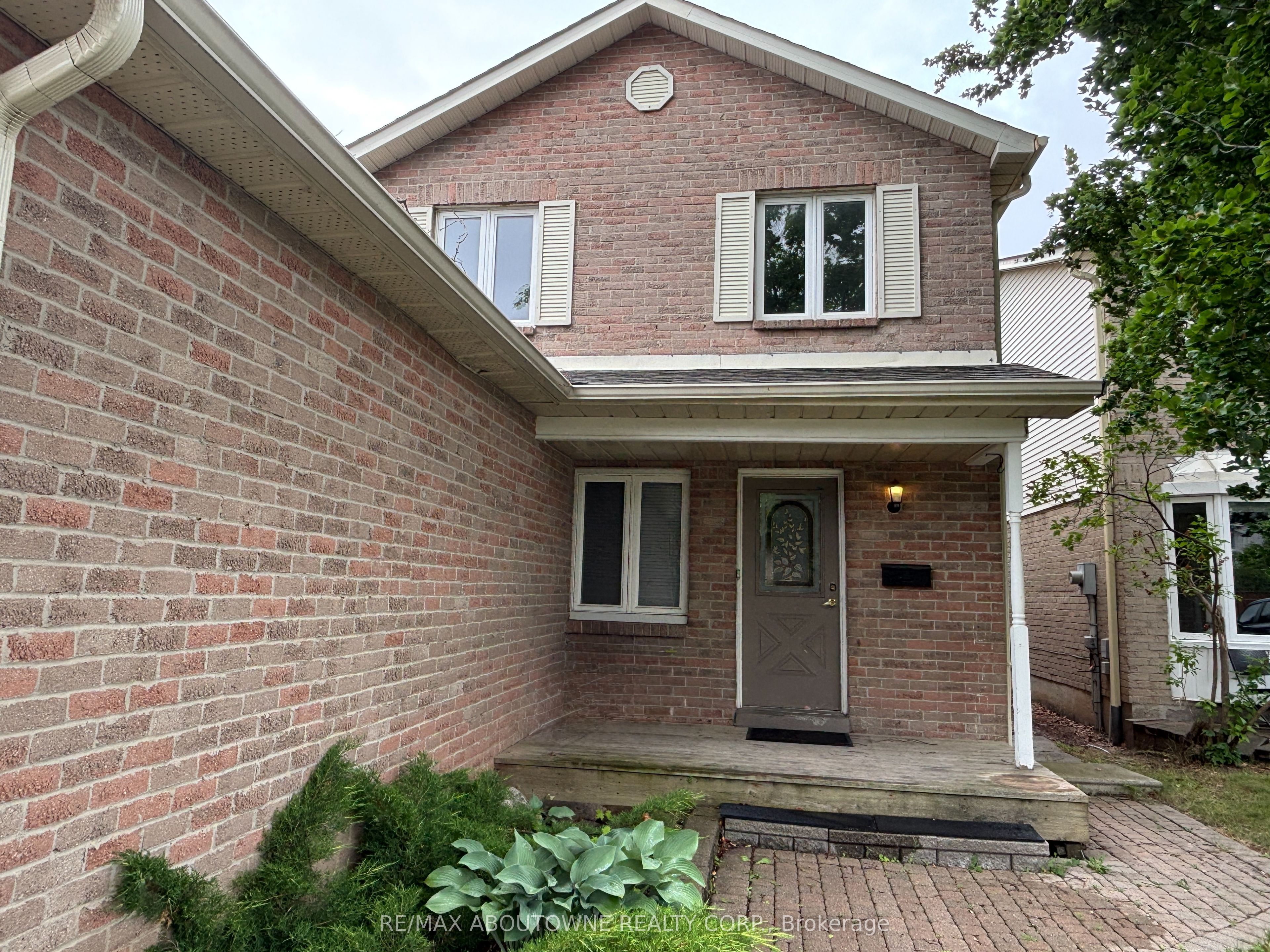 3072 Patrick Crescent, Mississauga ‣ W13778018 3072 Patrick Crescent, Mississauga ‣ W13778018