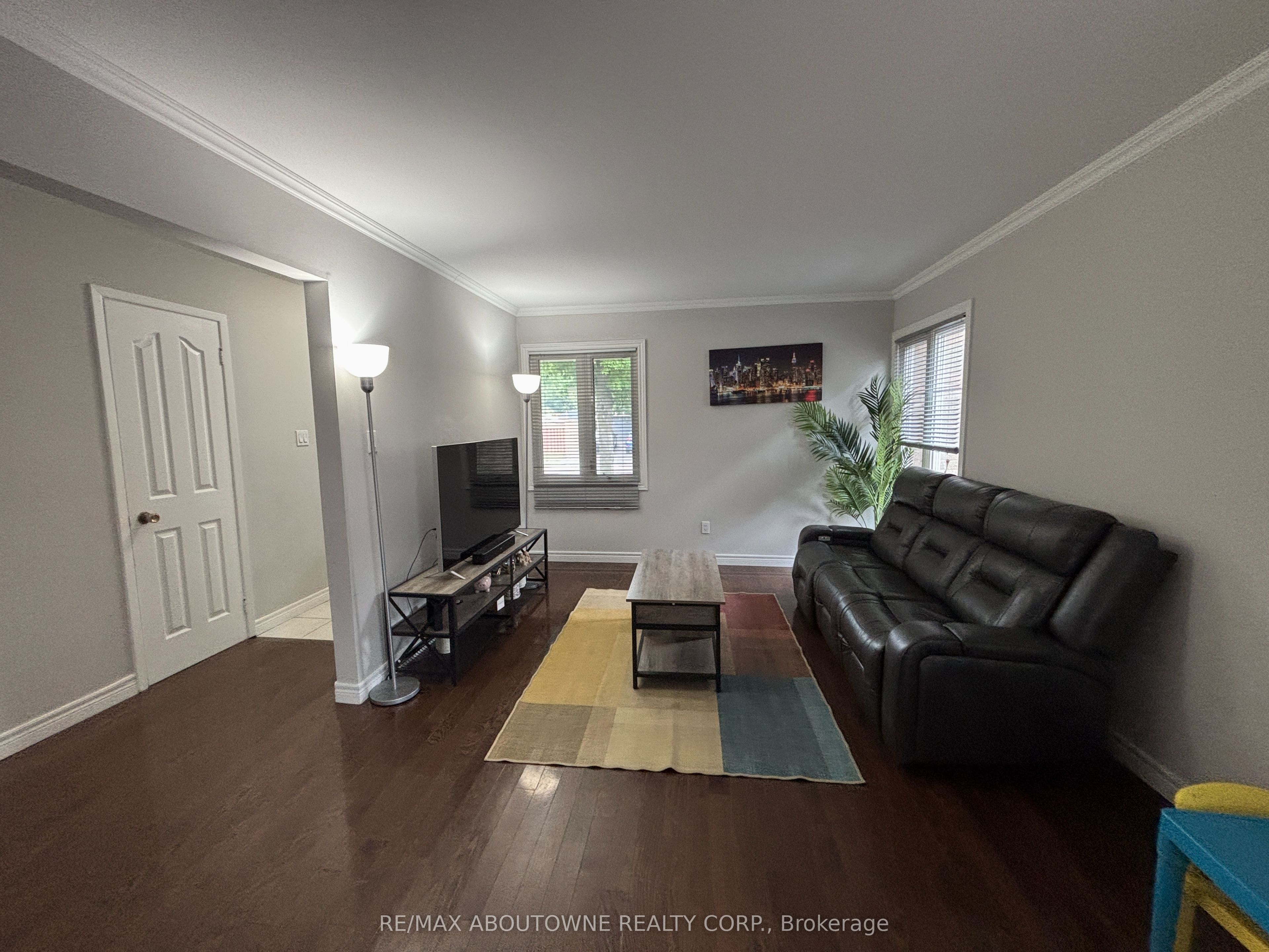 3072 Patrick Crescent, Mississauga ‣ W13778018 3072 Patrick Crescent, Mississauga ‣ W13778018