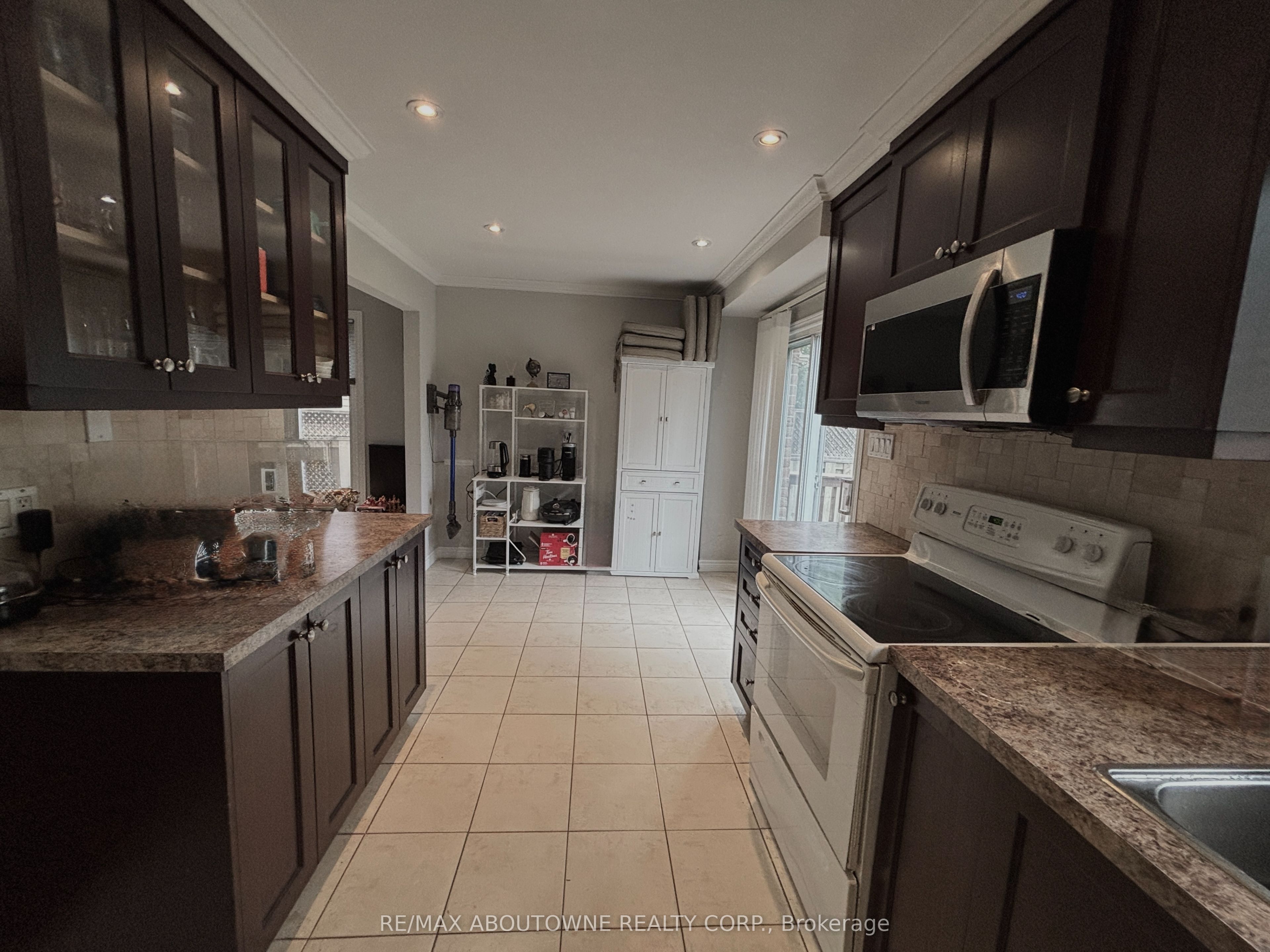 3072 Patrick Crescent, Mississauga ‣ W13778018 3072 Patrick Crescent, Mississauga ‣ W13778018