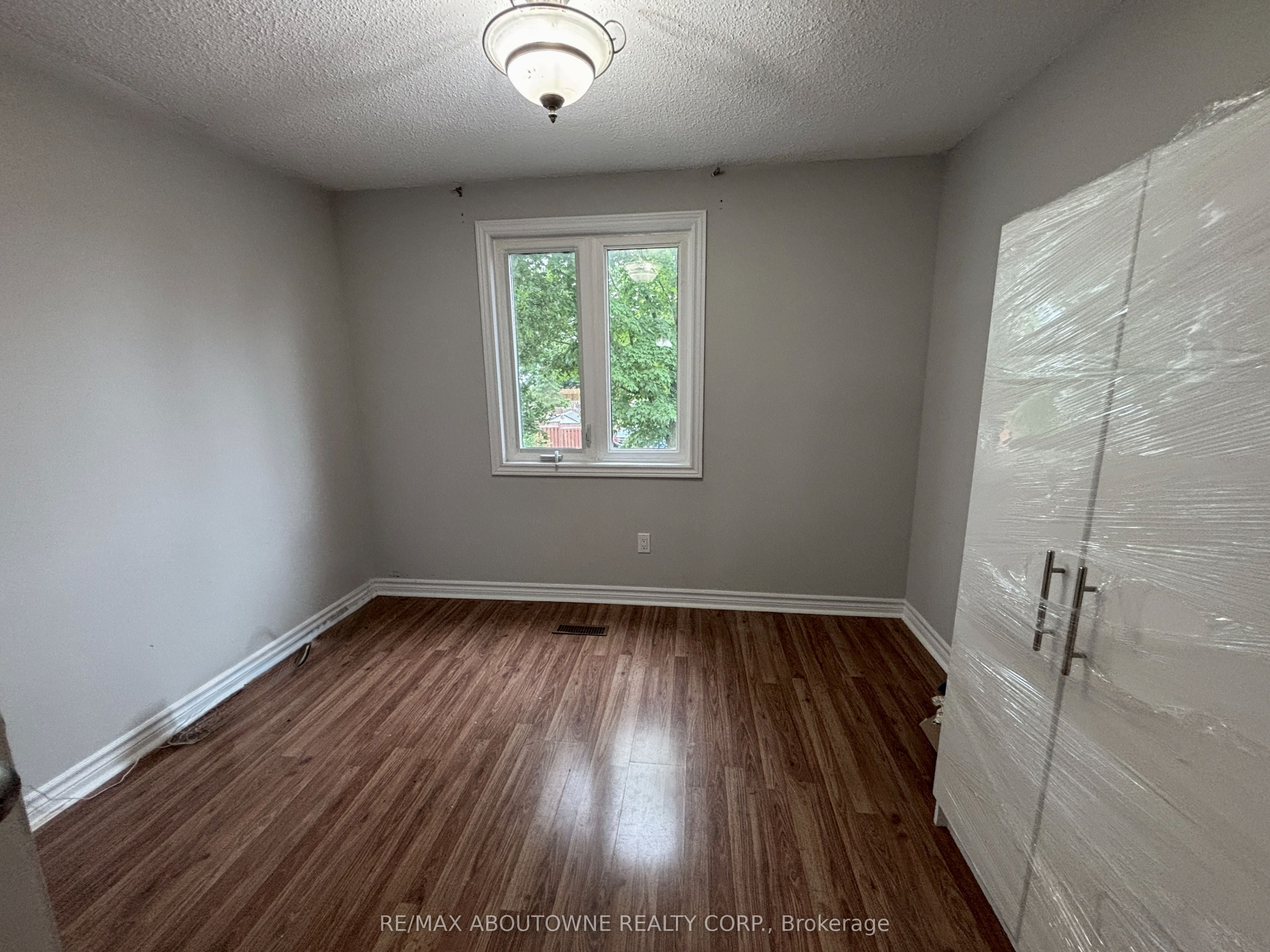 3072 Patrick Crescent, Mississauga ‣ W13778018 3072 Patrick Crescent, Mississauga ‣ W13778018