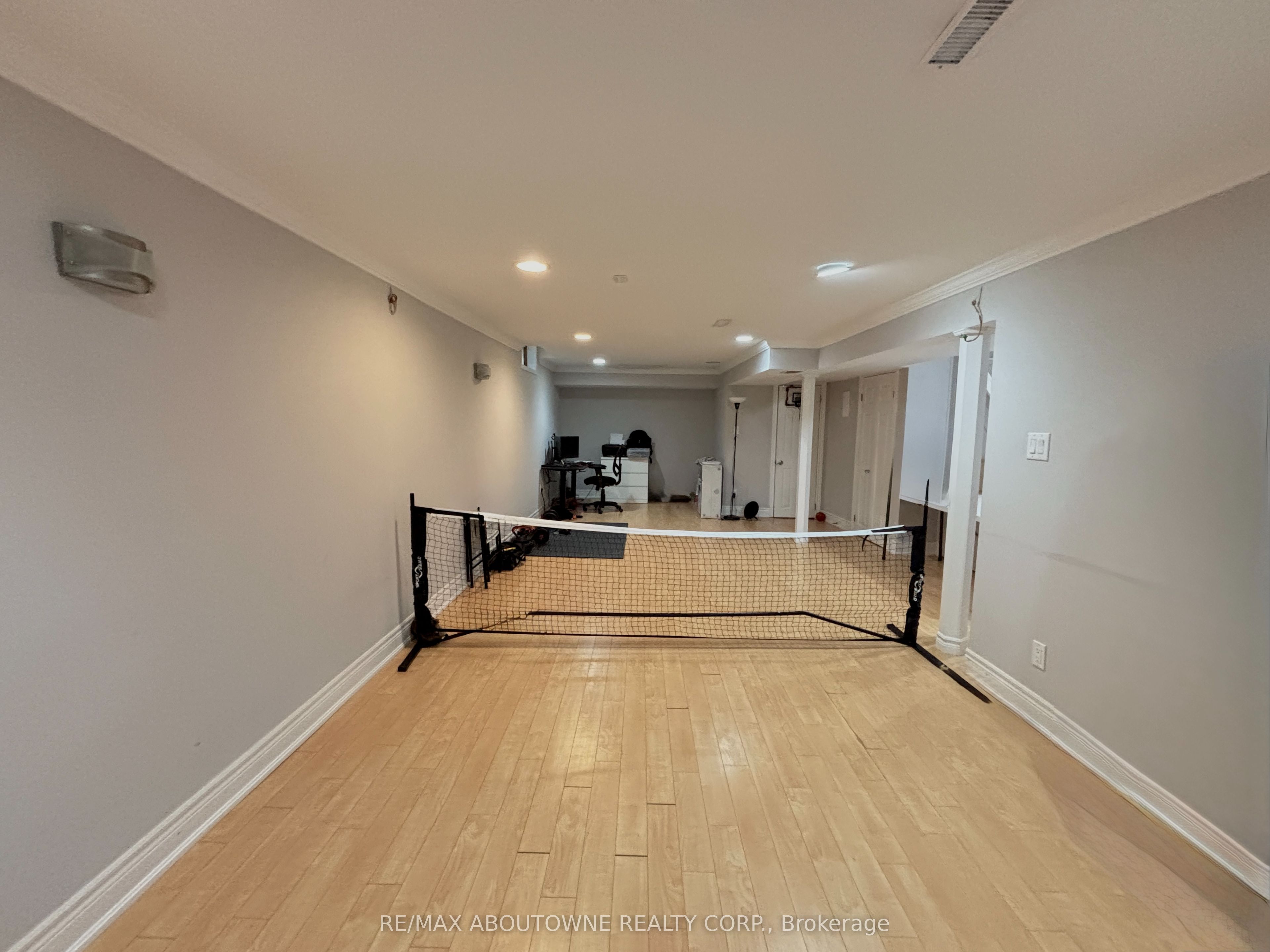 3072 Patrick Crescent, Mississauga ‣ W13778018 3072 Patrick Crescent, Mississauga ‣ W13778018