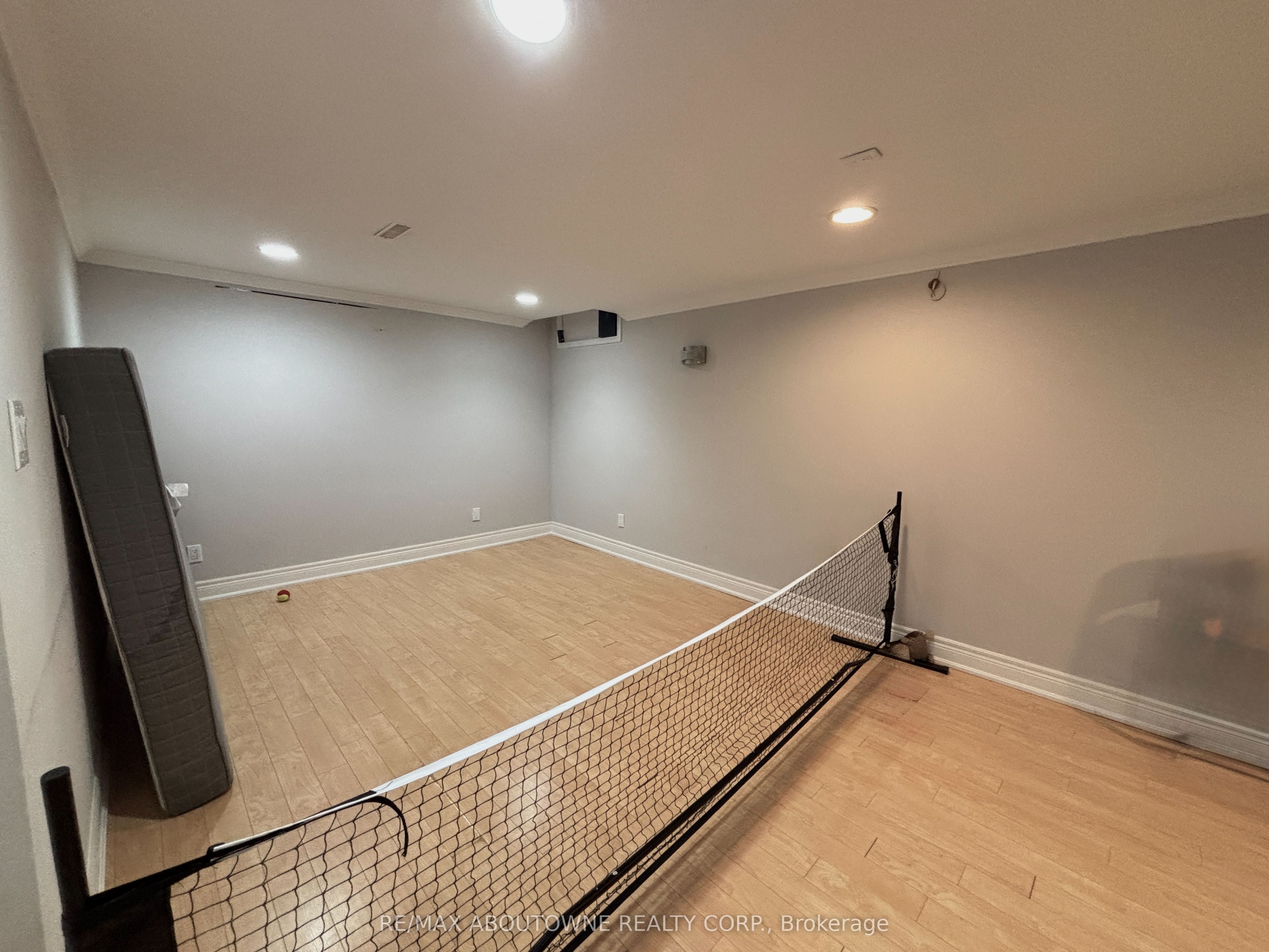 3072 Patrick Crescent, Mississauga ‣ W13778018 3072 Patrick Crescent, Mississauga ‣ W13778018