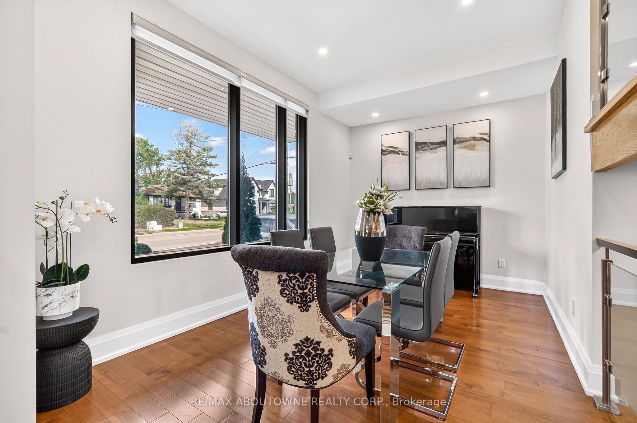 1526 Bridge Road, Oakville ‣ W13787678 1526 Bridge Road, Oakville ‣ W13787678