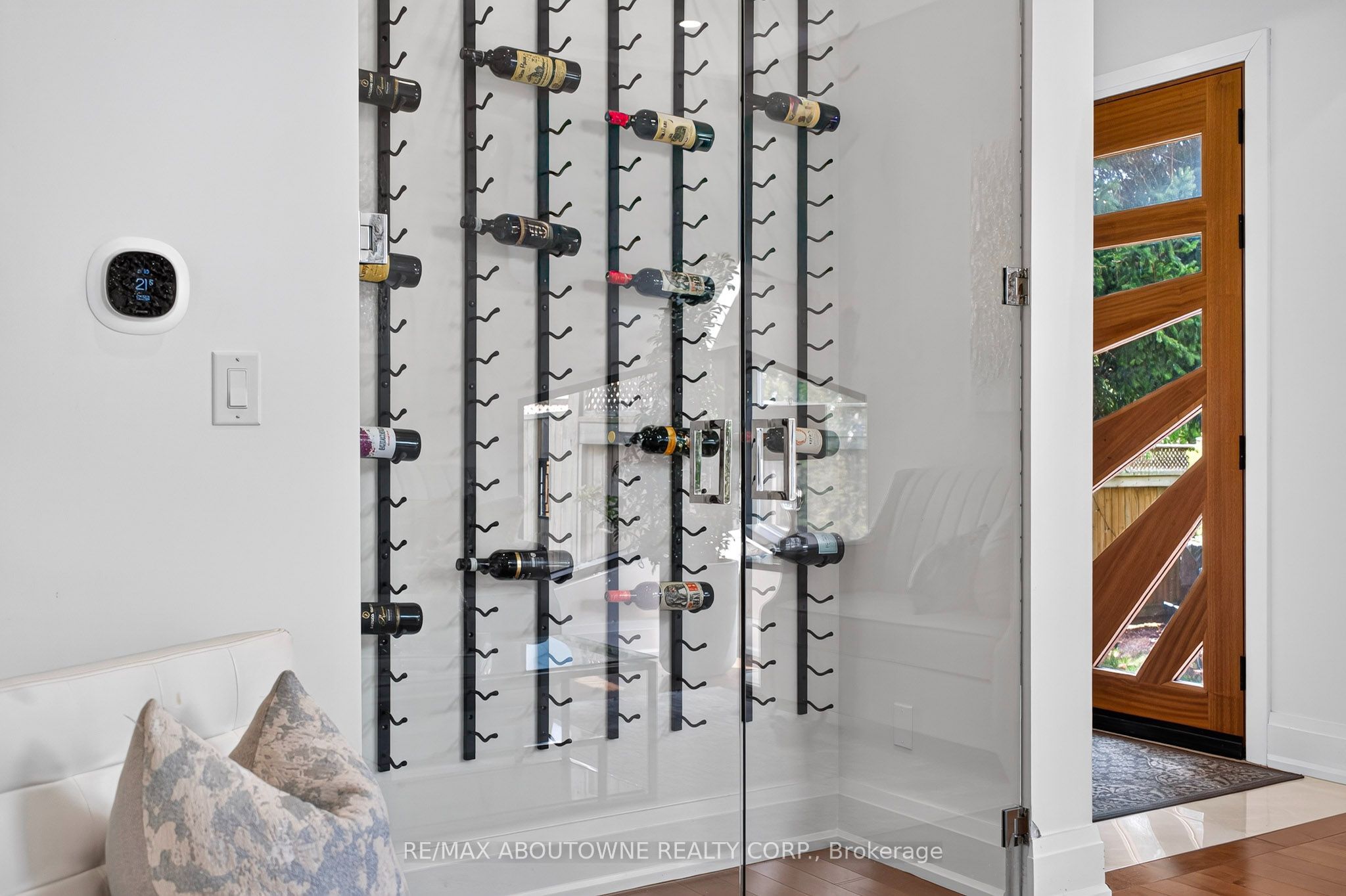 1526 Bridge Road, Oakville ‣ W13787678 1526 Bridge Road, Oakville ‣ W13787678