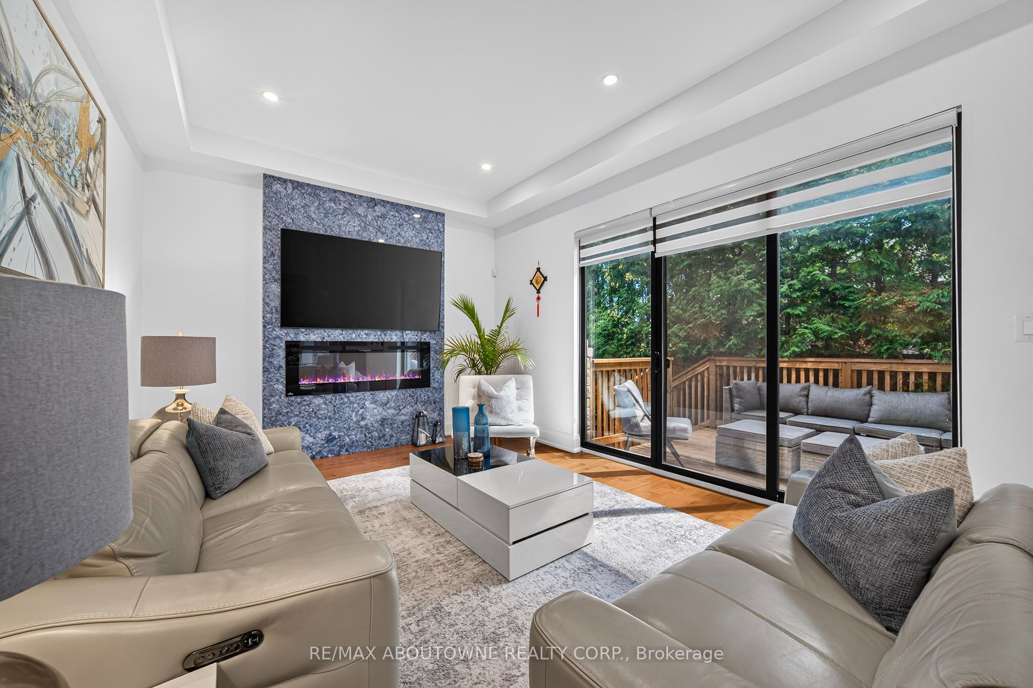 1526 Bridge Road, Oakville ‣ W13787678 1526 Bridge Road, Oakville ‣ W13787678