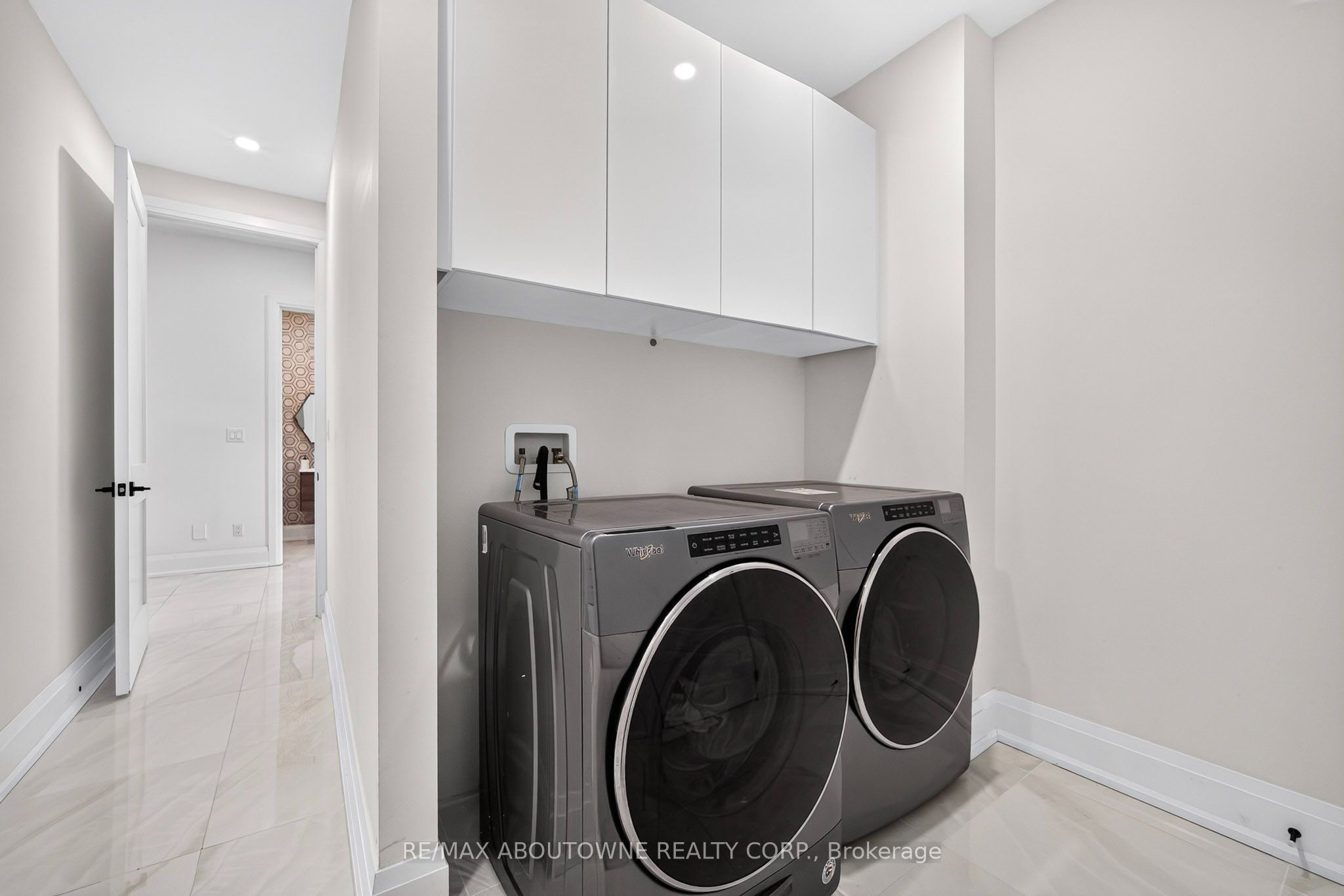 1526 Bridge Road, Oakville ‣ W13787678 1526 Bridge Road, Oakville ‣ W13787678