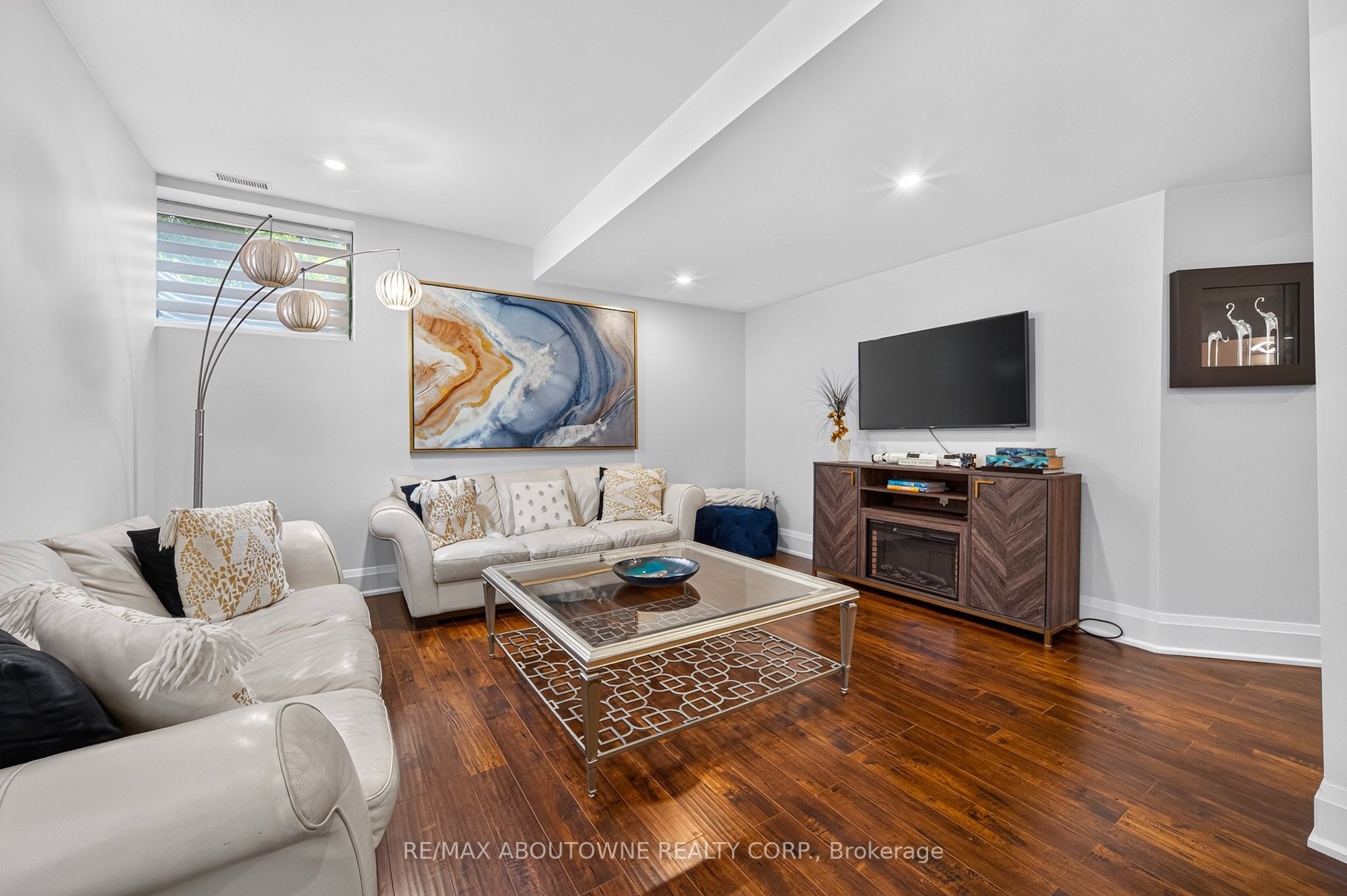 1526 Bridge Road, Oakville ‣ W13787678 1526 Bridge Road, Oakville ‣ W13787678